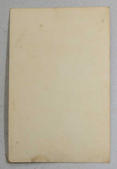 พระบรมฉายาลักษณ์พระบาทสมเด็จพระเจ้าอยู่หัวภูมิพลอดุลยเดช และ สมเด็จพระบรมราชินีนาถ