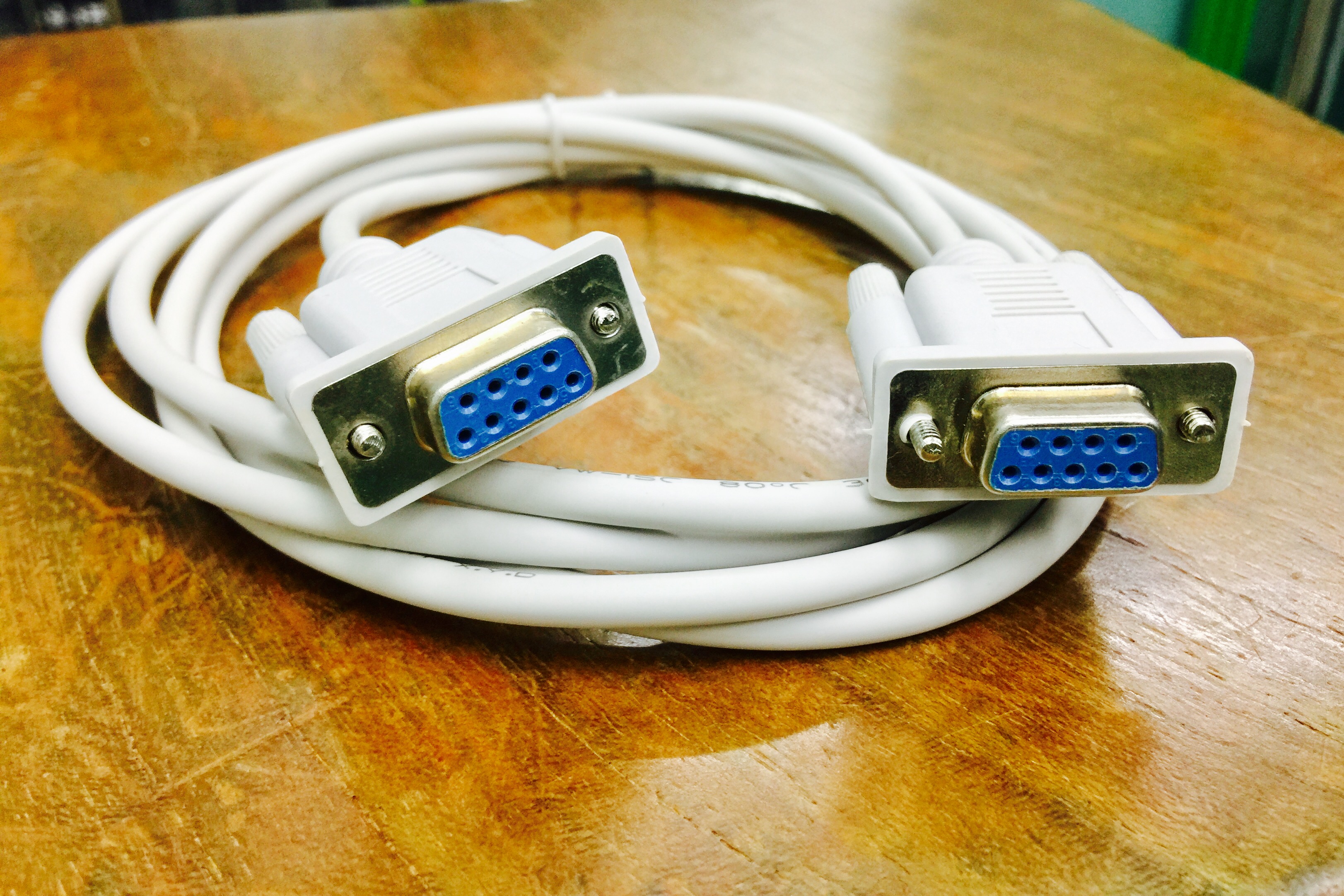 Null Modem cable 9F/9F 1.8m.