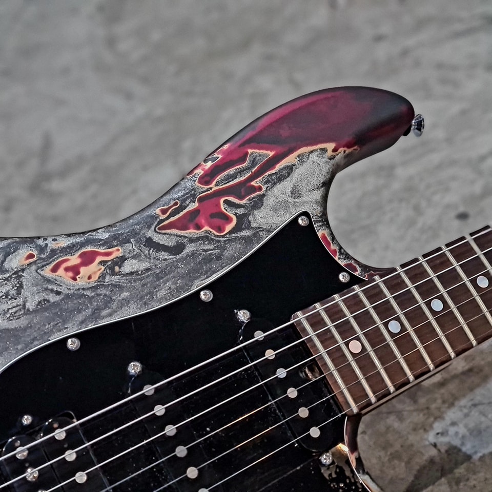 (USED) James Tyler USA - Studio Elite Burning Water 2K Matching Headstock