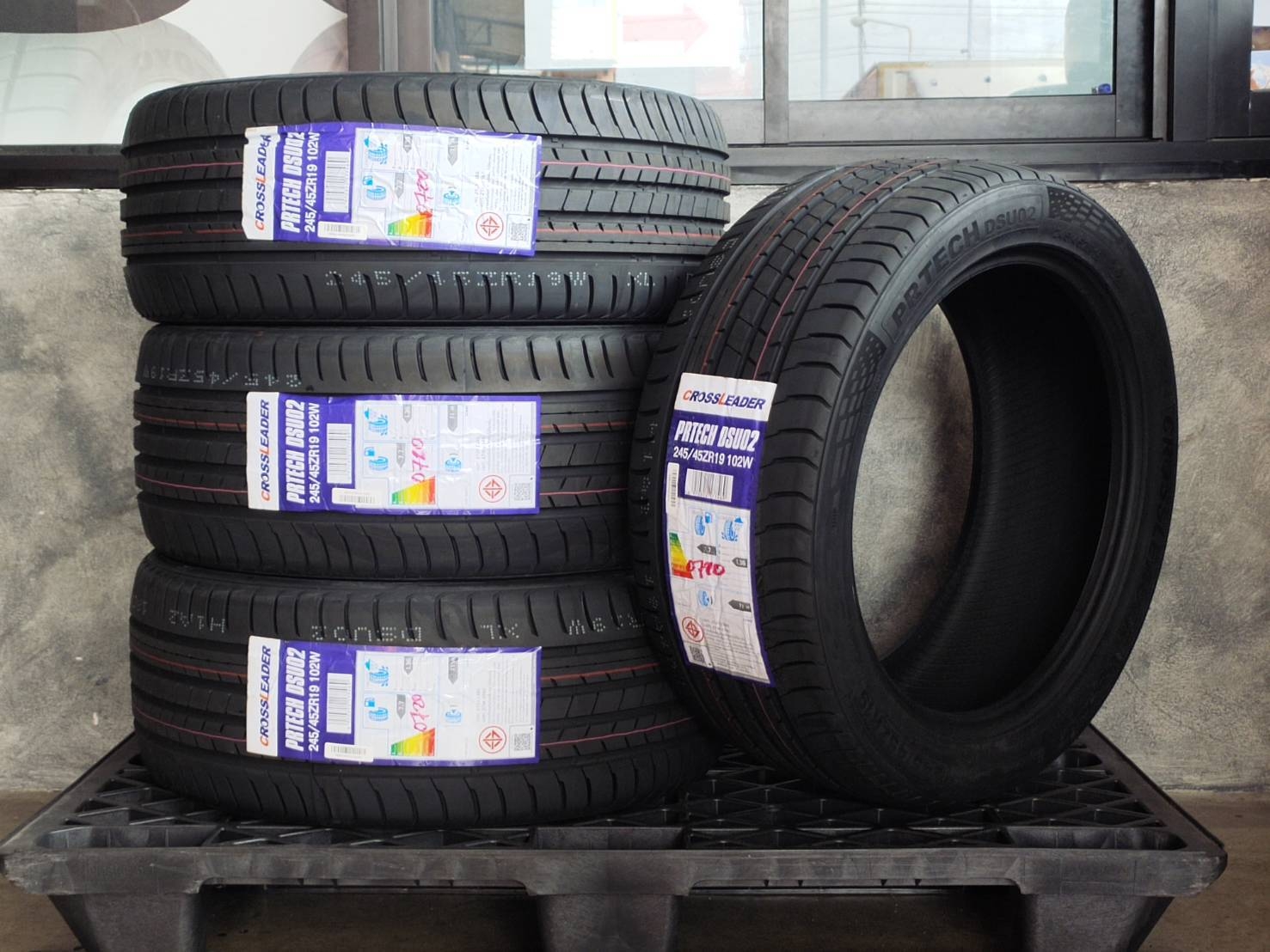 ยาง CROSDLEAADER DSU02 ขนาด 245/45-20ราคาพิเศษ สั่งได้