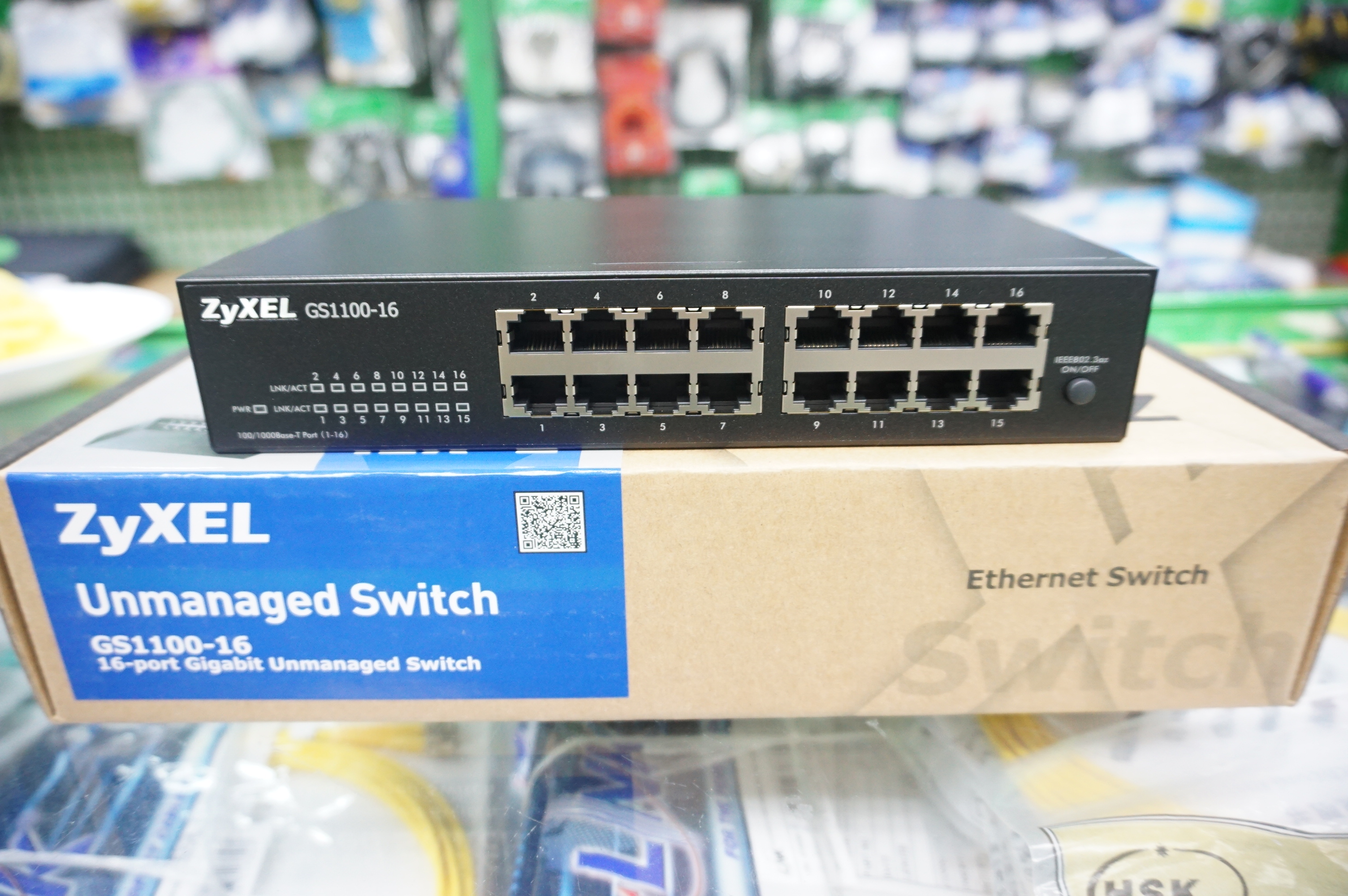 Zyxel GS1100-16 Unmanaged Gigabit Switch 16 Port ความเร็ว Gigabit พร้อม Rack Mount Kiting