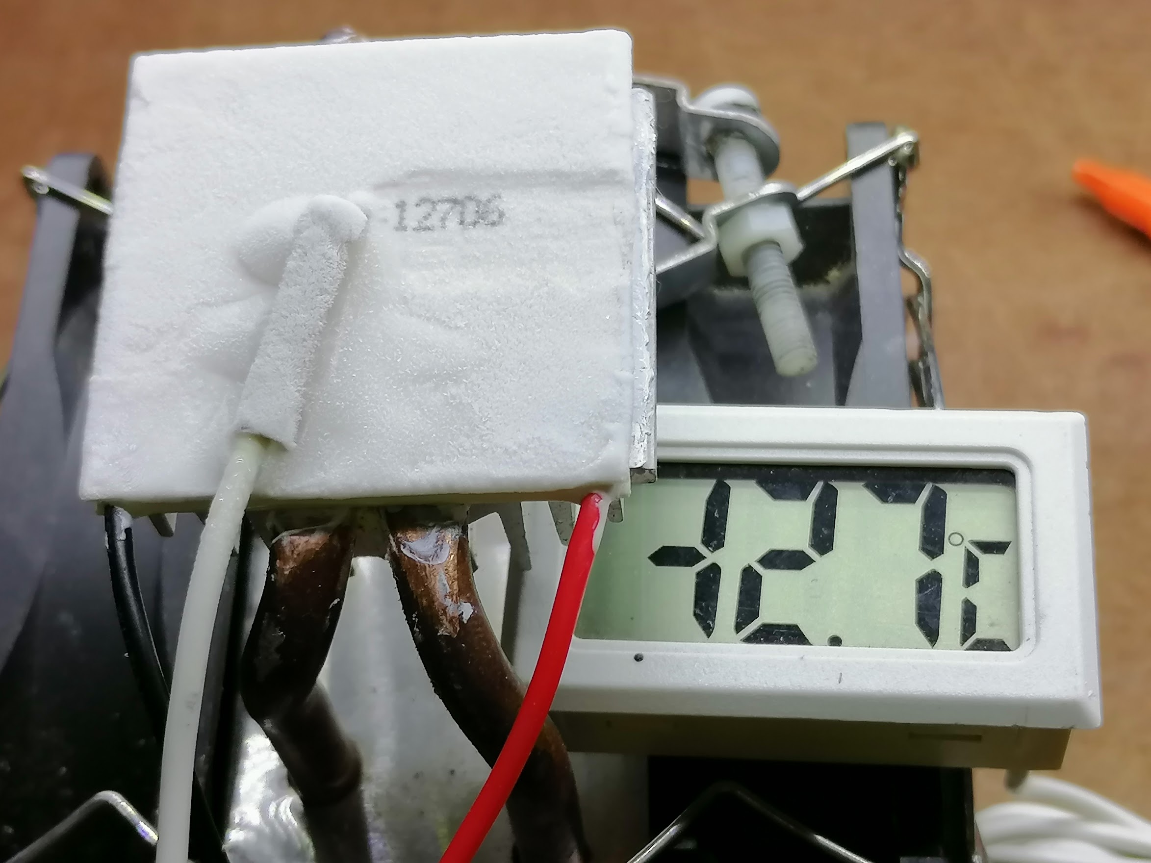 TEC1-12706SR refrigeration (แผ่นร้อน-เย็น) แผ่นเพลเทียร์