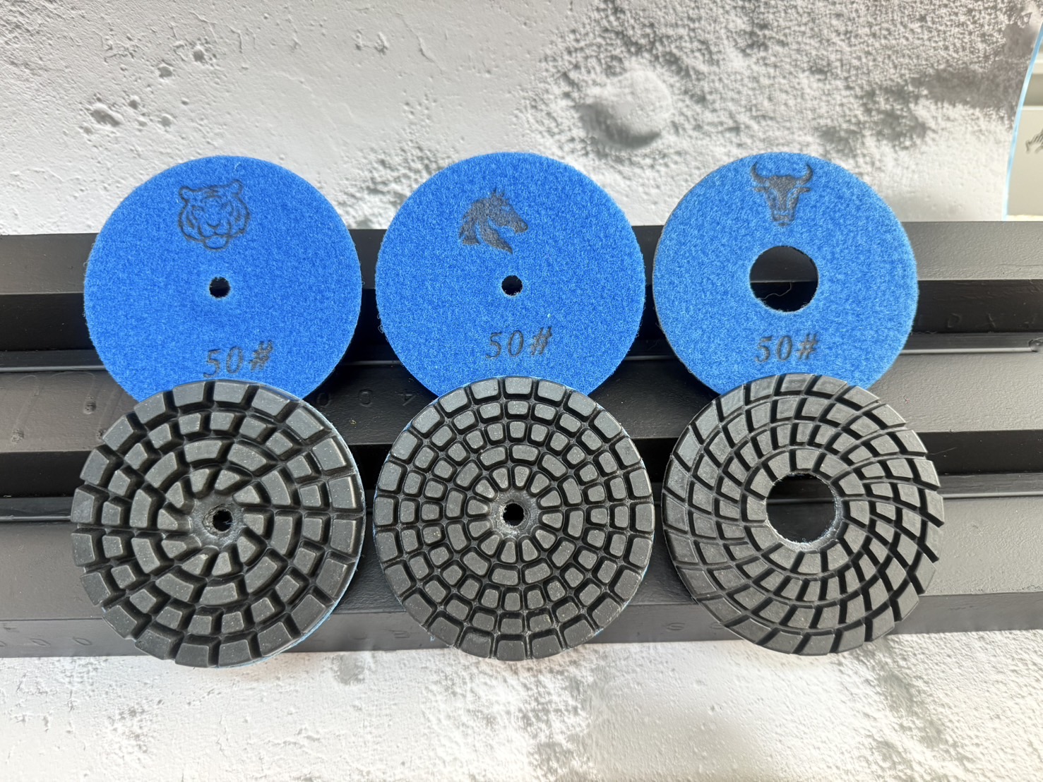 Resin Pad 4" ความหนา 4.5",6,8 mm.(ตราวัว ตราม้า ตราเสือ)