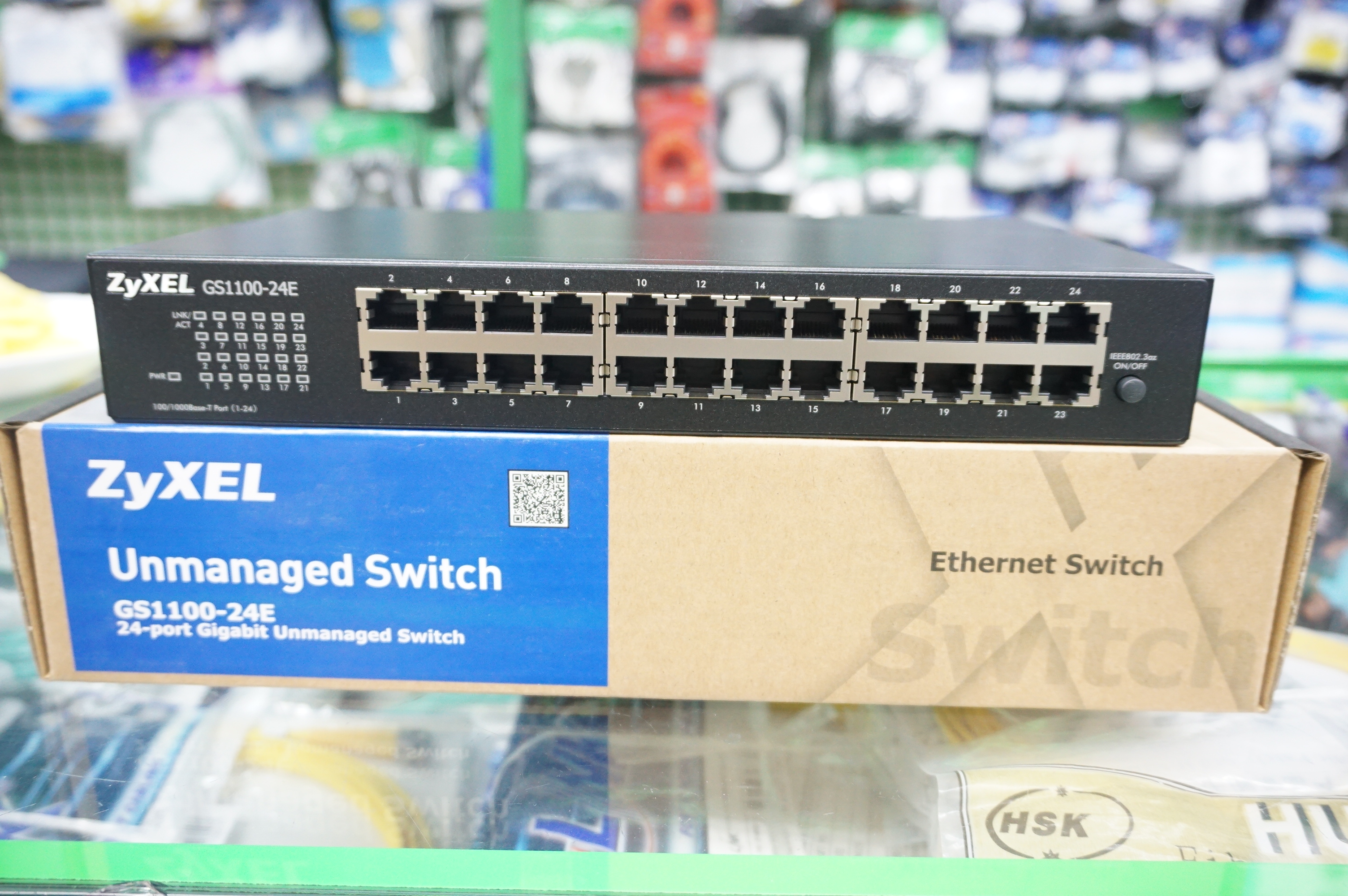Zyxel GS1100-24E Unmanaged Gigabit Switch 24 Port ความเร็ว Gigabit พร้อม Rack Mount Kiting