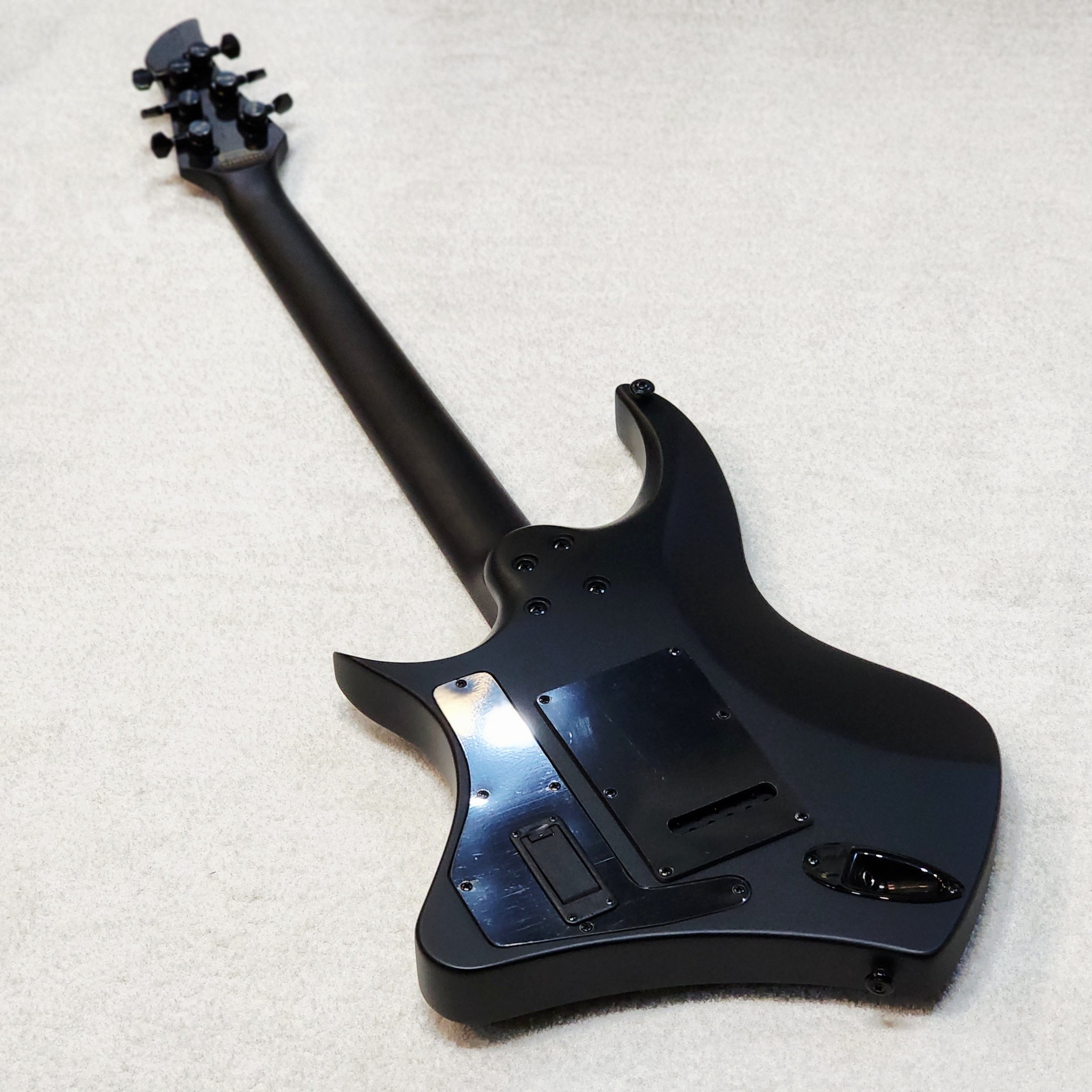 ABASI // EMI 6 // LEGION // CHARCOAL BURL (DAO KANONG BRANCH ONLY)