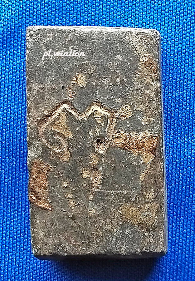 พระกรุวัดนก พิมพ์ใหญ่ข้างอุ เนื้อผงใบลาน จ.อ่างทอง