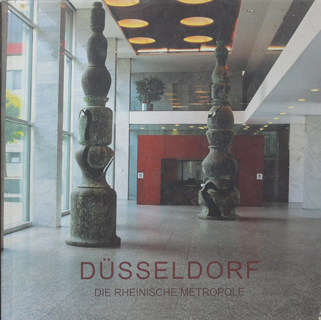 DUSSELDORF DIE RHEINISCHE METROPOLE