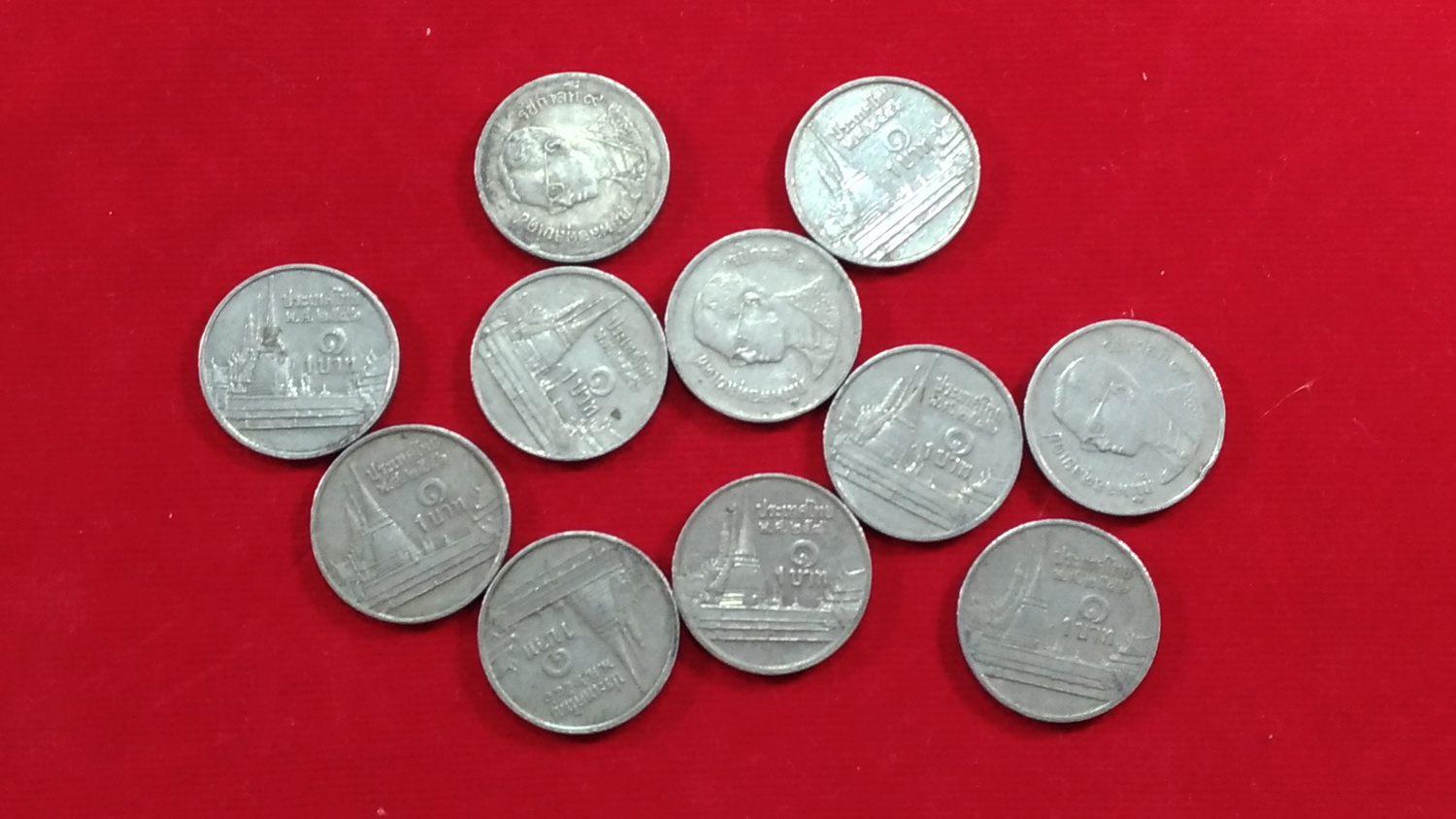 เหรียญ 1 บาท ปี2546(๖ ม้วนเล็ก) ผ่านใช้ หายากลำดับ6