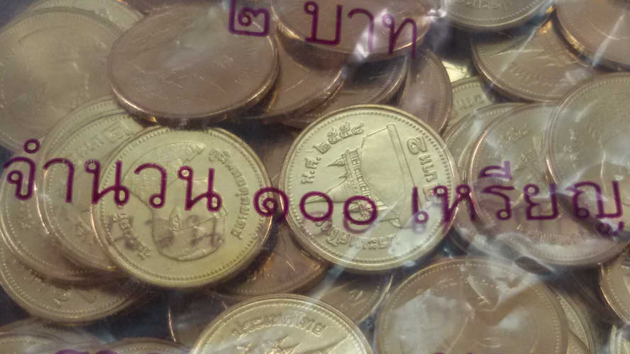 เหรียญ 2 บาทสีทองปี2558 สภาพใหม่UNCหายากลำดับ6