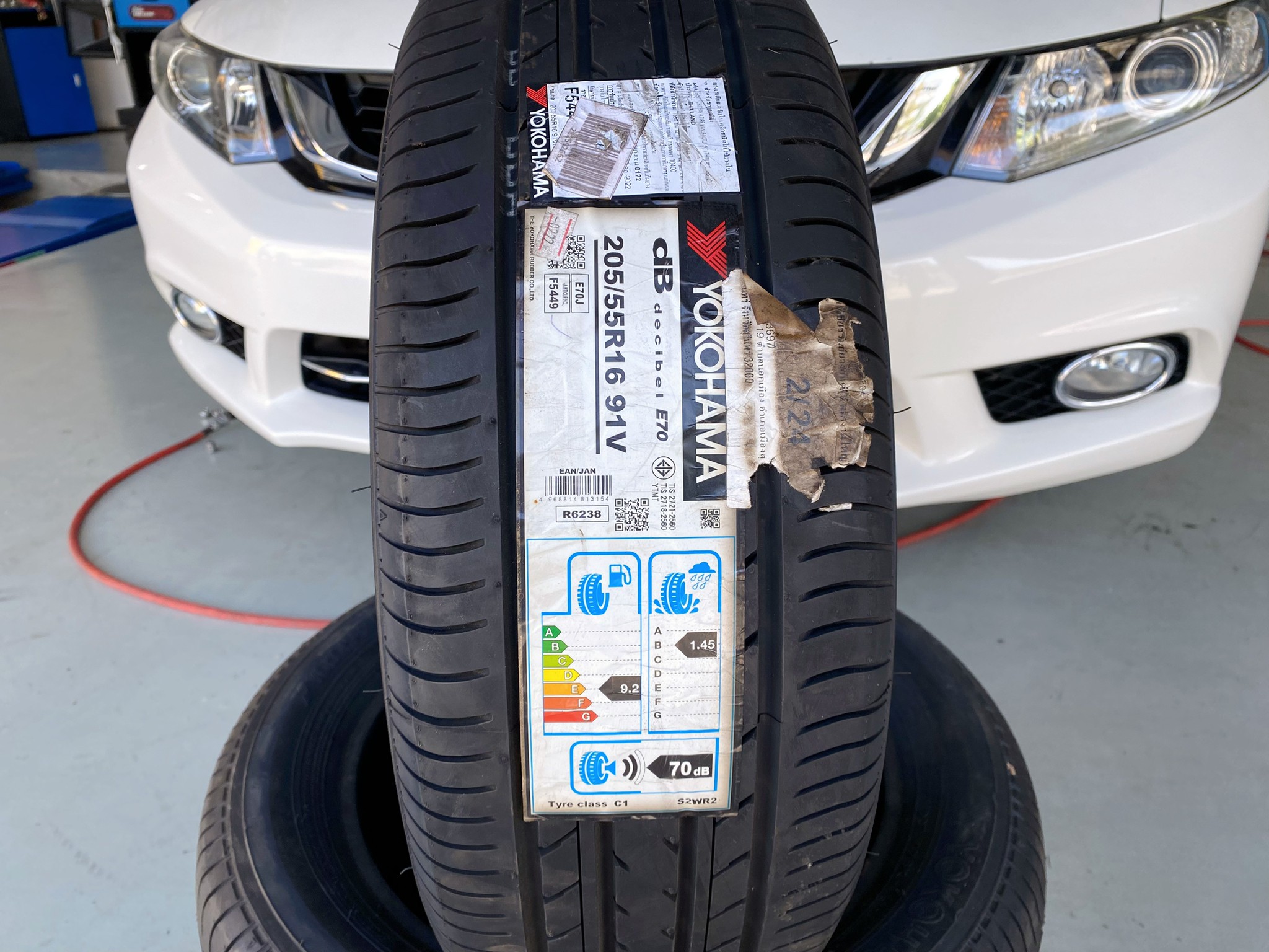 ยาง YOKOHAMA E70 ขนาด 205/55-16