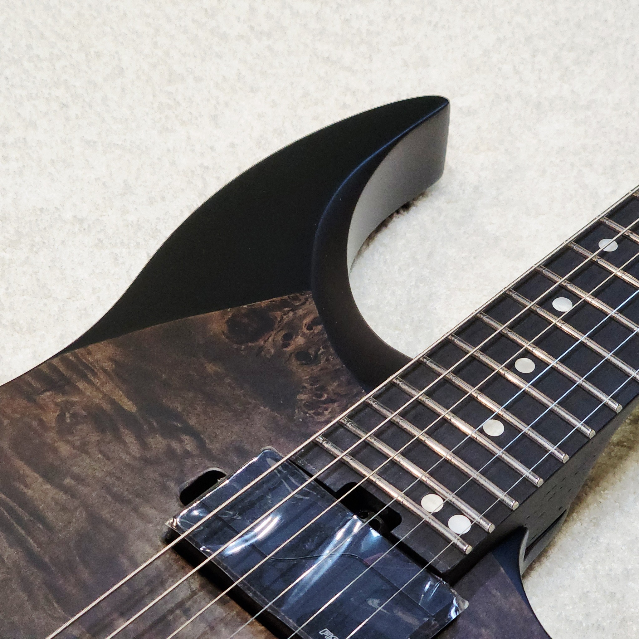 ABASI // EMI 6 // LEGION // CHARCOAL BURL (DAO KANONG BRANCH ONLY)