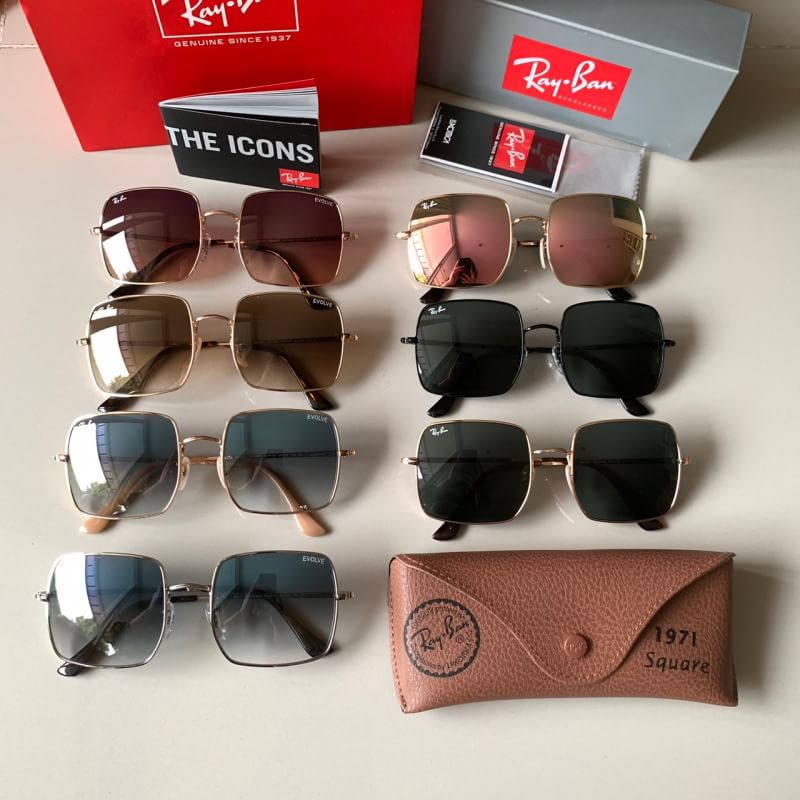 #olsraybanglasses สินค้าใหม่ล่าสุด Rayban Evolve Square1971 -----ทรงเหลี่ยม สกรีน เปะ เลนส์กระจก uv protect400 🤩มาพร้อมกับซองหนังนิ่มสกรีน Square 1971 เลยจร้า Size : 58-19-145 mm Color : ครบสีตามภาพ อุปกรณ์ครบเซทใหญ่ตามแบรนด์ : Full set ✅รั