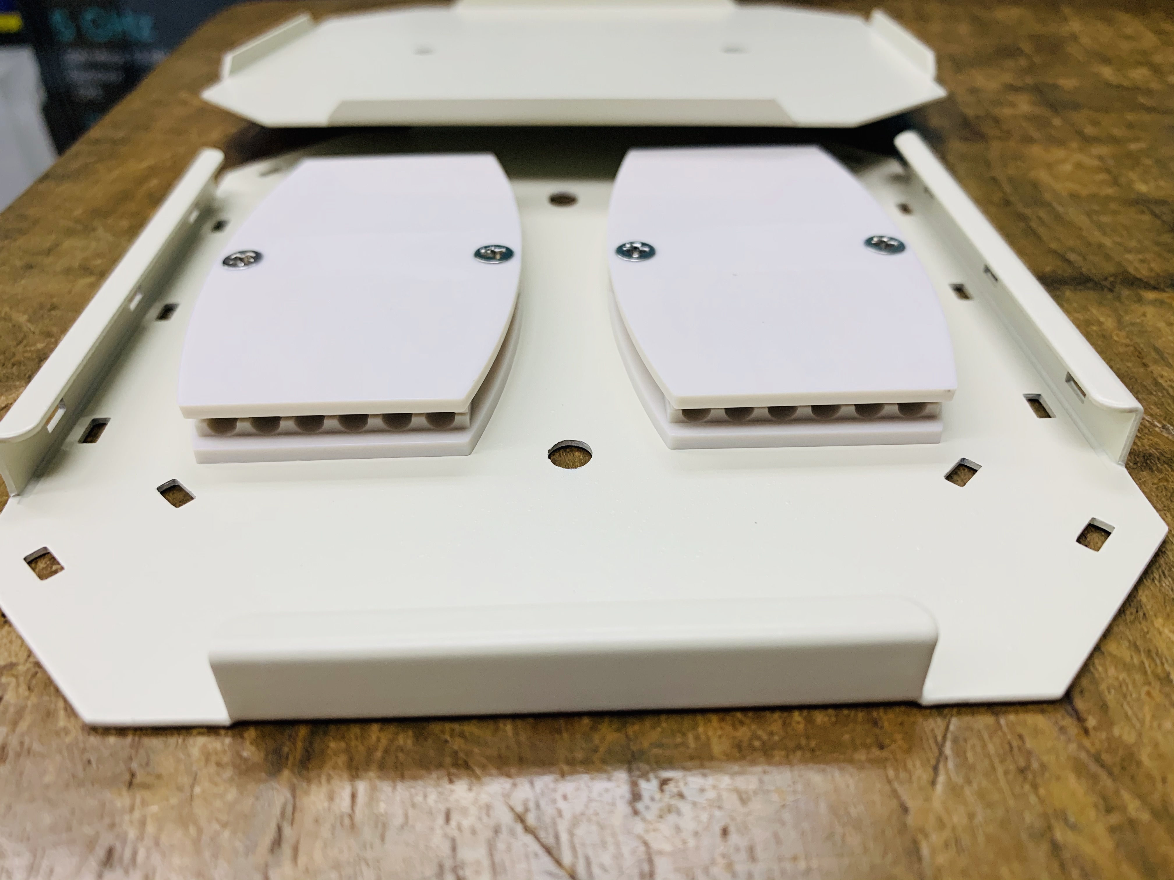 SV-2256 SPLICE TRAY WITH PLASTIC BASE FOR 12FIBER