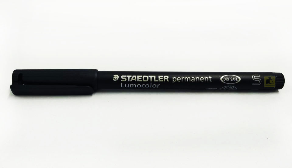 ปากกาเขียนแผ่นใส STAEDTLER Permanent #S