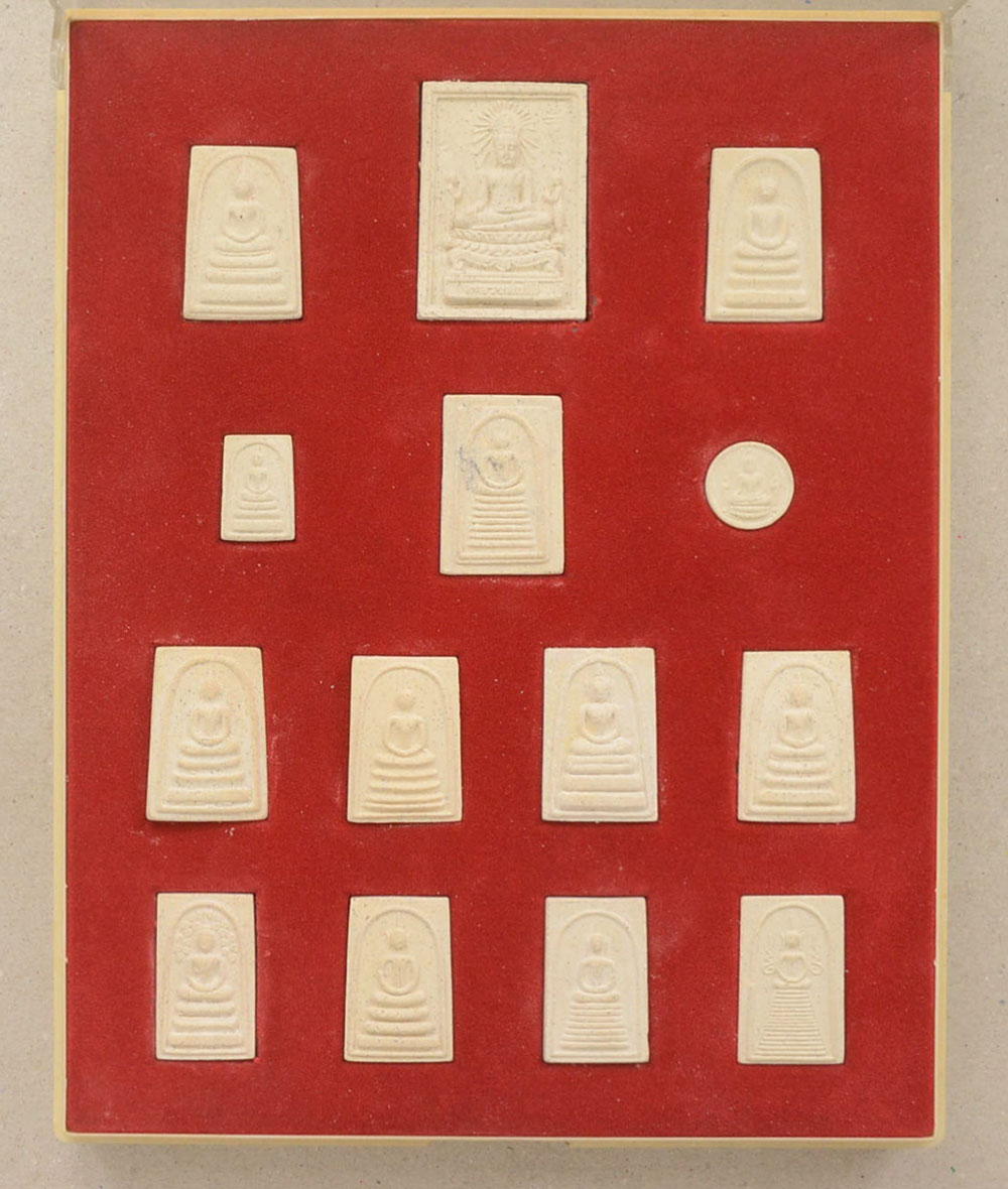 พระสมเด็จ ชุดพิเศษ (14 องค์ / พร้อมกล่อง)