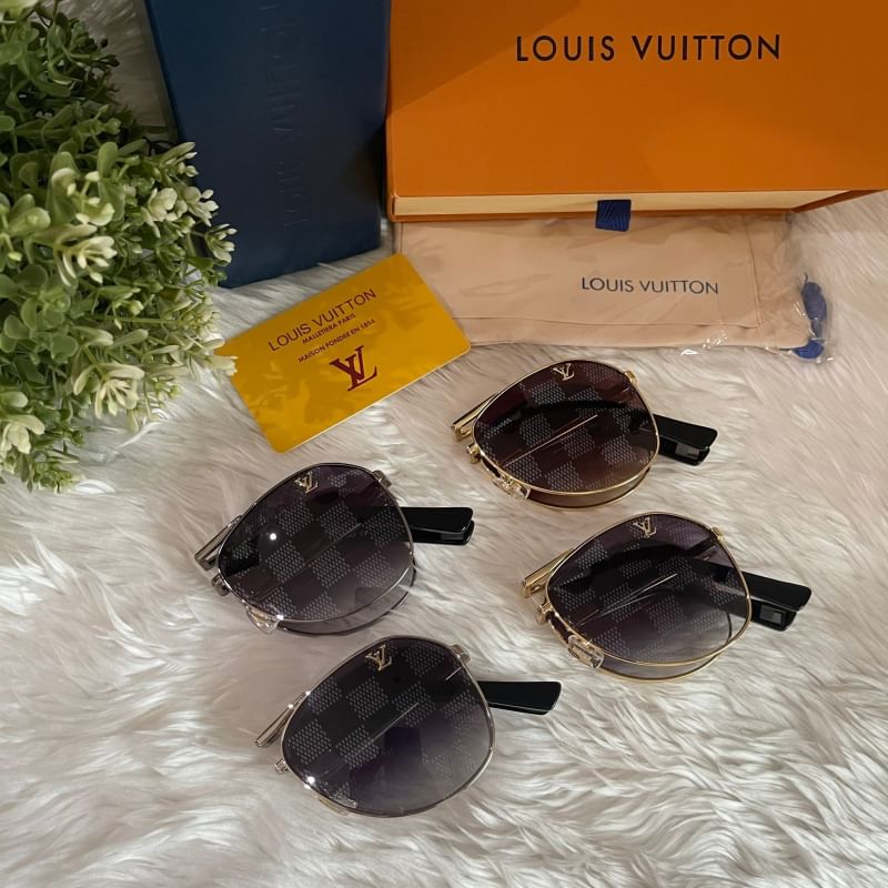 Louis vuitton แบบพับ พกสะดวก Hight Quality PREMIUM GADE 1:1 สอบถามเพิ่มเติมได้ที่ http://line.me/ti/p/%40kwi1088c หรือ Line 🆔 : 0934340728. 🆔: @kwi1088c (มี @) Website: www.olsopticshop.lnwshop.com