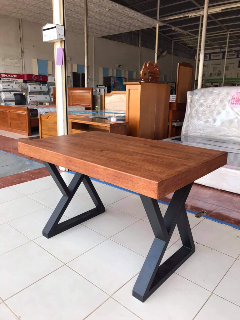 ขาเหล็กโต็ะรูปตัวZ เหล็ก3 X1.5