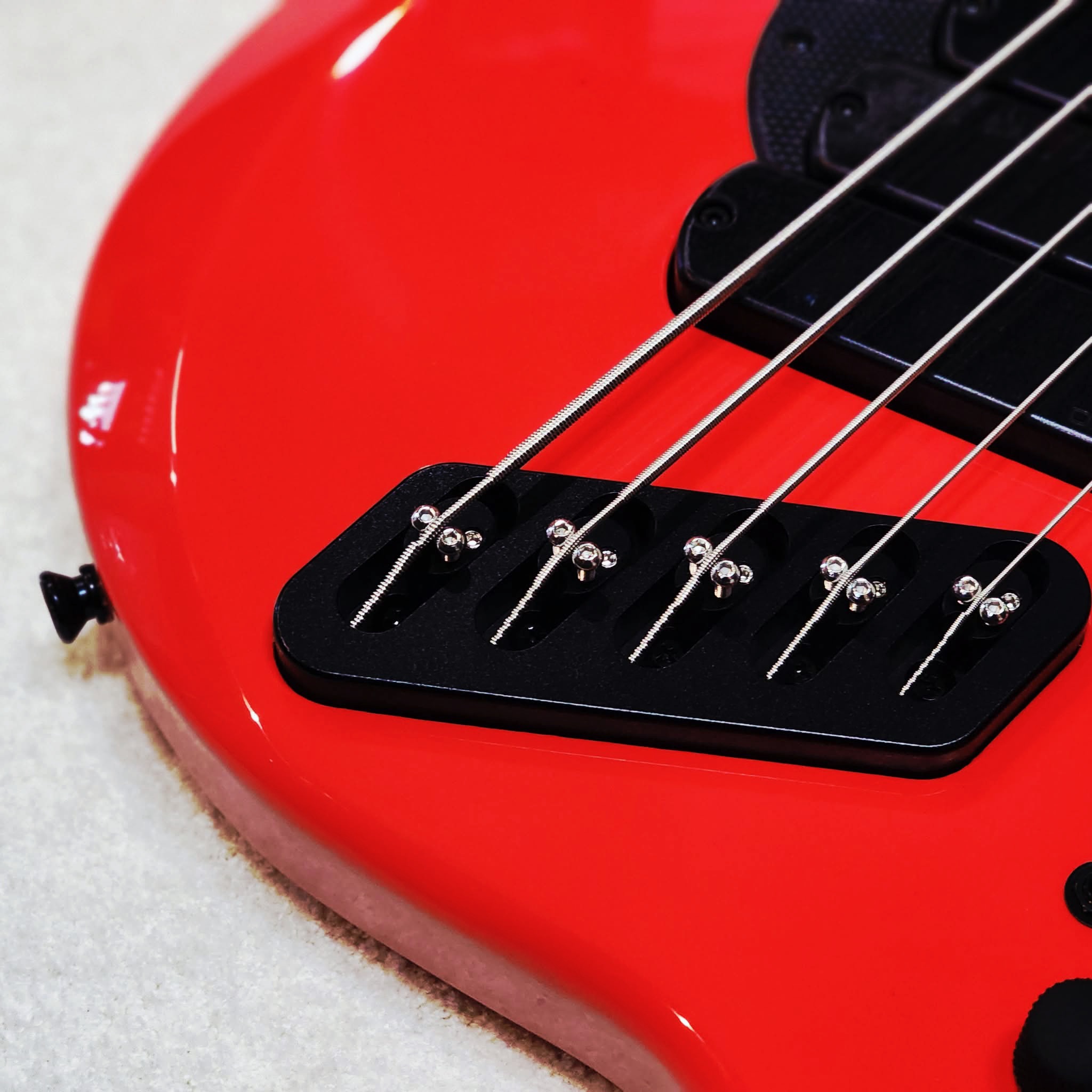 DINGWALL NG3-5 ADAM NOLLY SIGNATURE - FIESTA RED