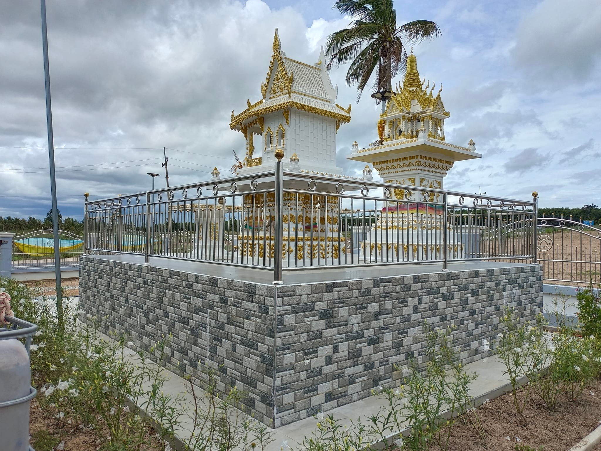 ส่งงานราวระเบียงสแตนเลสศาลพระภูมิ ขอบคุณที่เรียกใช้บริการครับ ที่เขาไม้แก้ว ชลบุรี