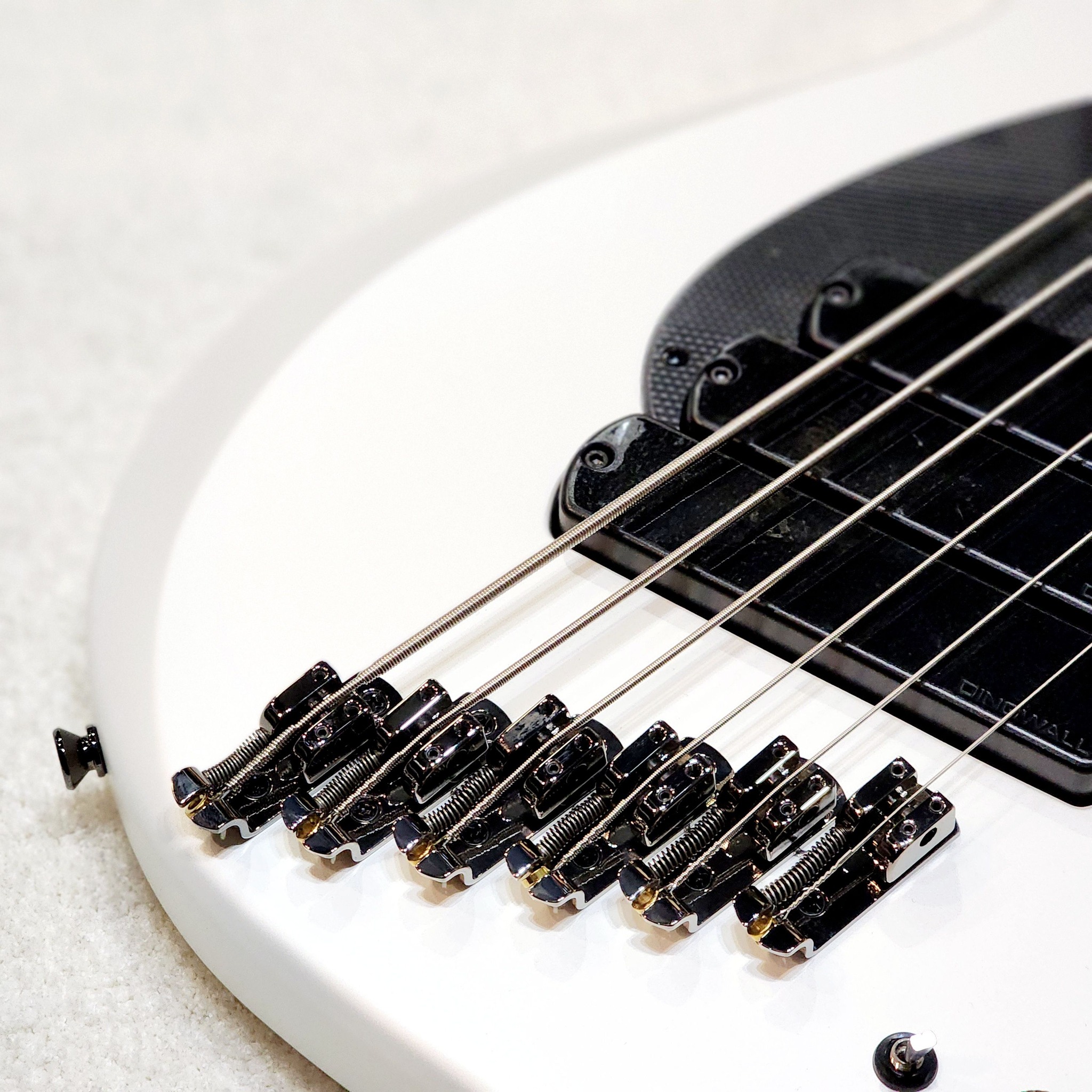 DINGWALL NG3-6 "Adam Nolly Getgood" Ducati White