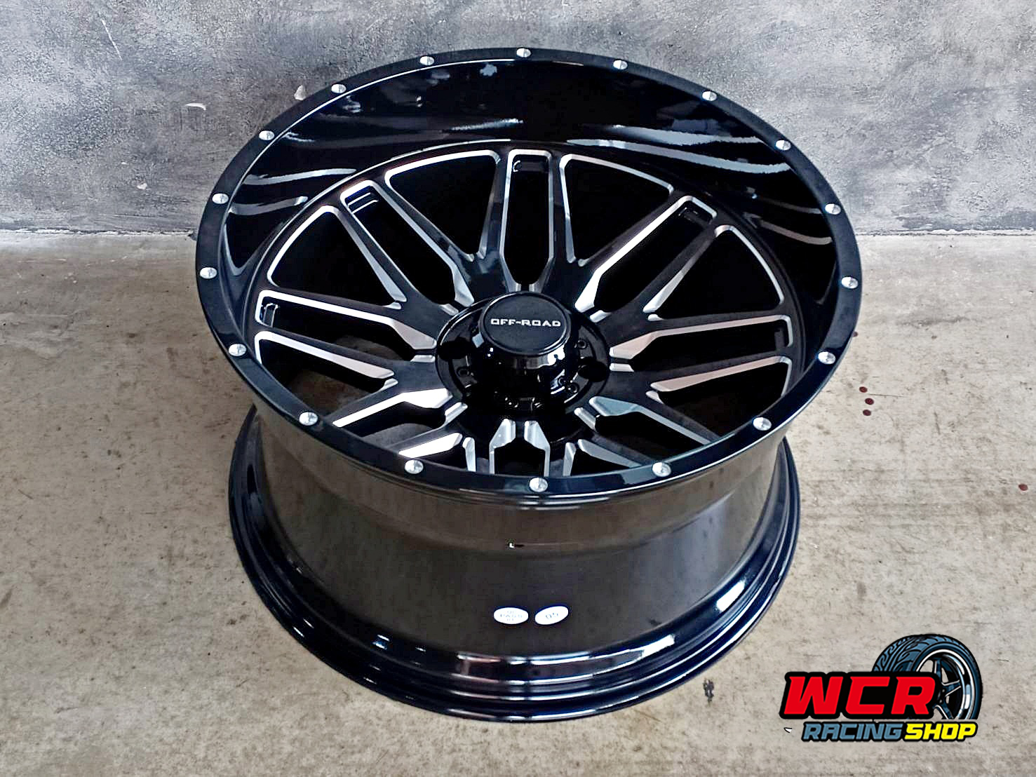 MT231 22x12 6x139.7 ET-44 Glass Black Mill