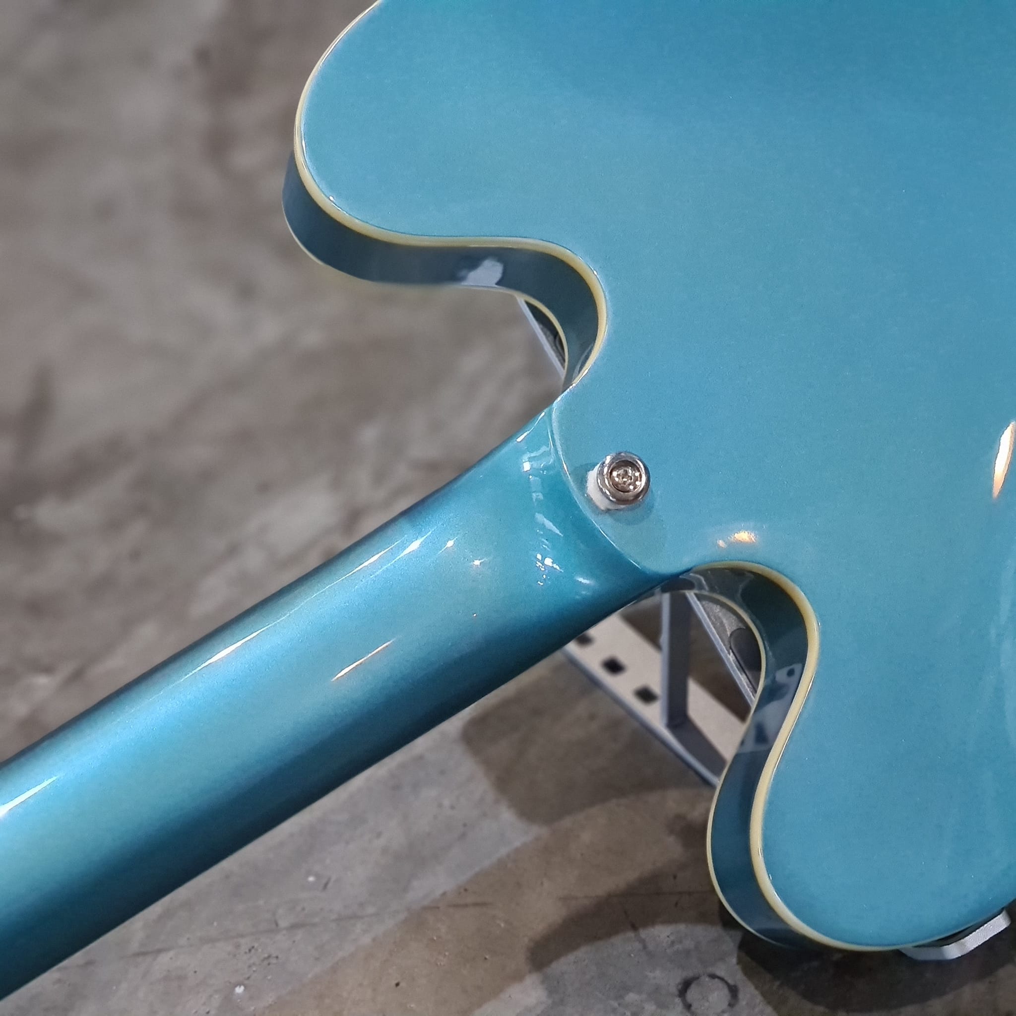 (USED) EPIPHONE SUPERNOVA " Noel Gallagher " Signature