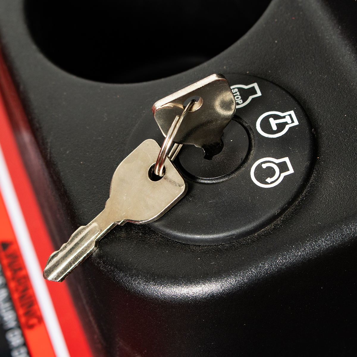 POLO 30RB125 รถตัดหญ้านั่งขับ 30" เบนซิน 12.5HP เครื่องยนต์ Briggs & Stratton