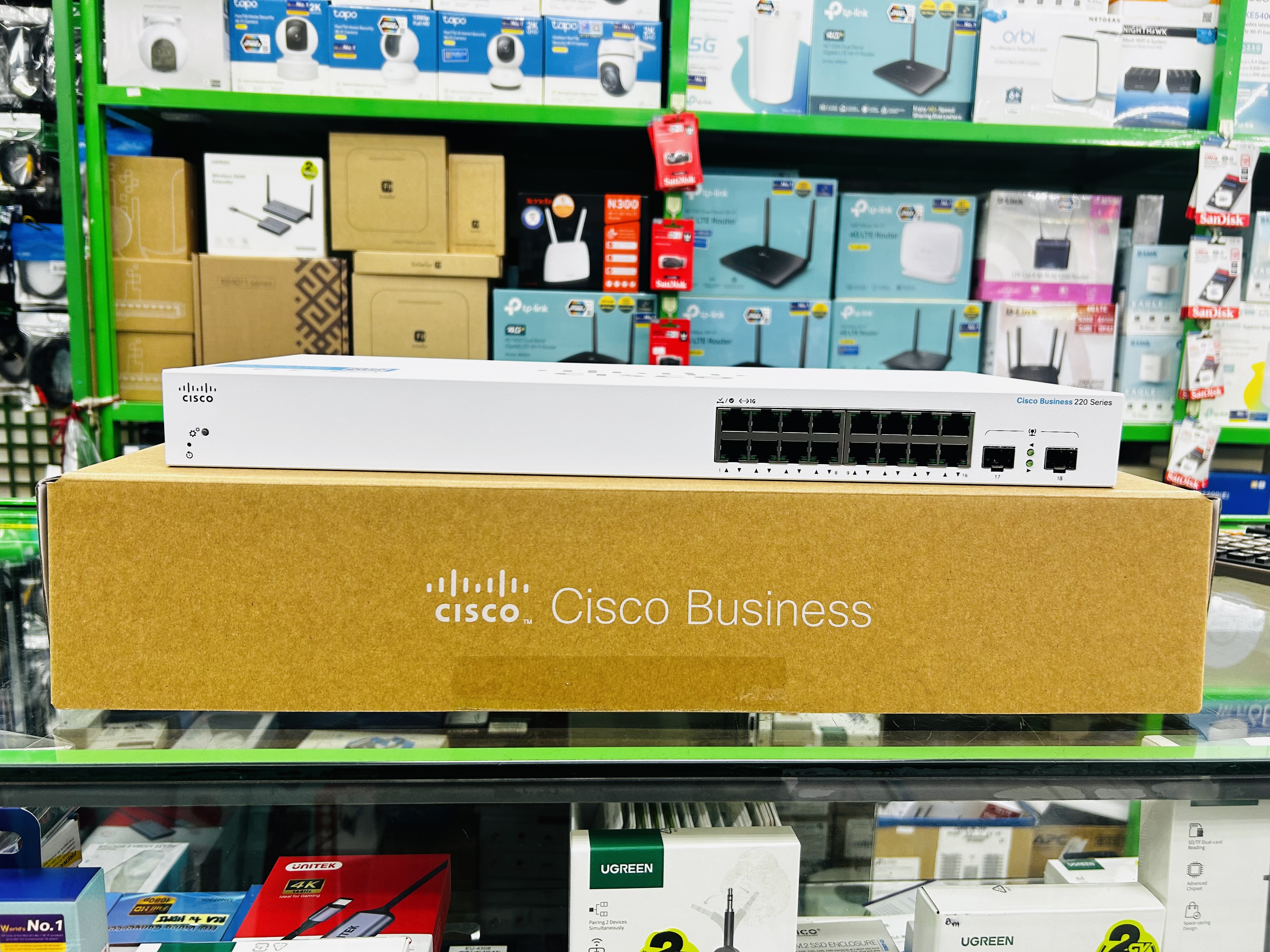 Cisco CBS220-16T-2G-EU CBS220 Smart Gigabit Switch L2 Managed 16 Port 10x100x1000, 2x1G SFP, Rackmount 1U