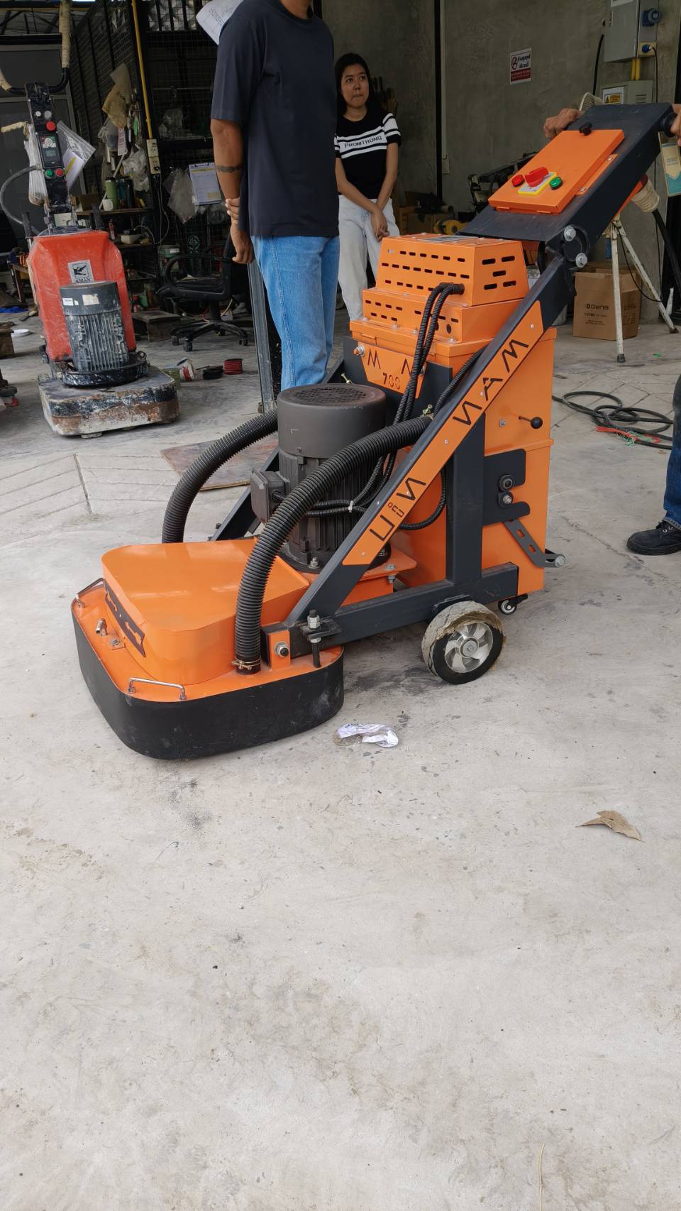 GV700/380V.เครื่องขัดพร้อมดูดฝุ่น 12 ใบขัด