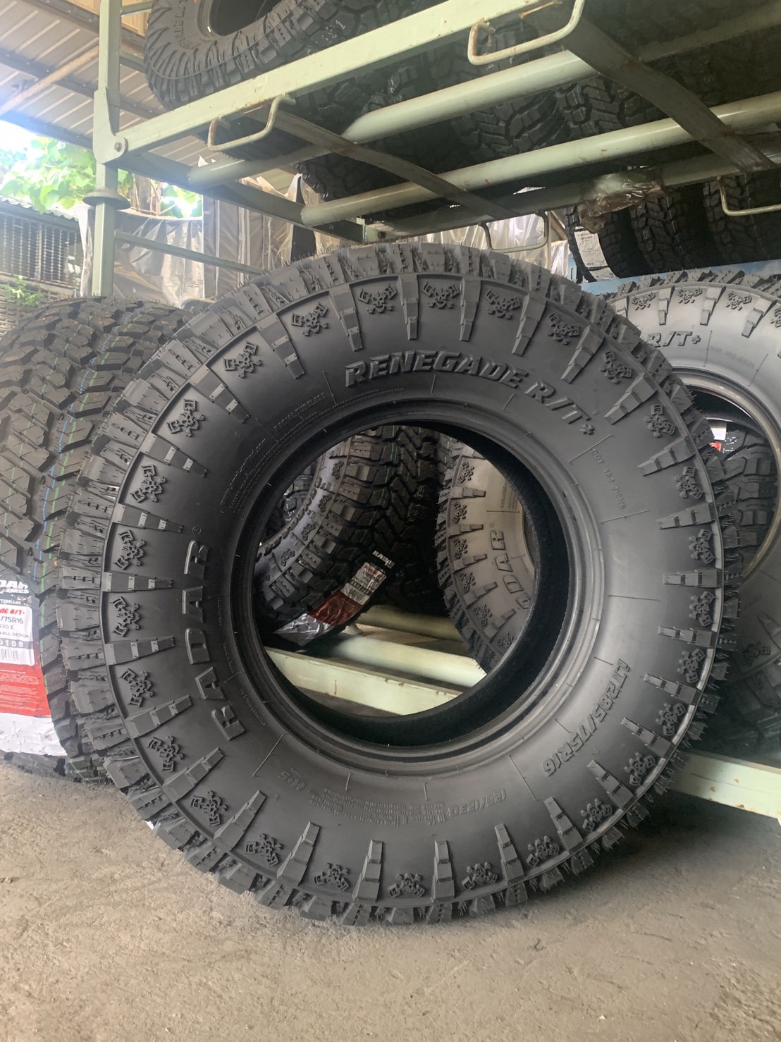 ยาง Radar rt ขนาด 275/65-18