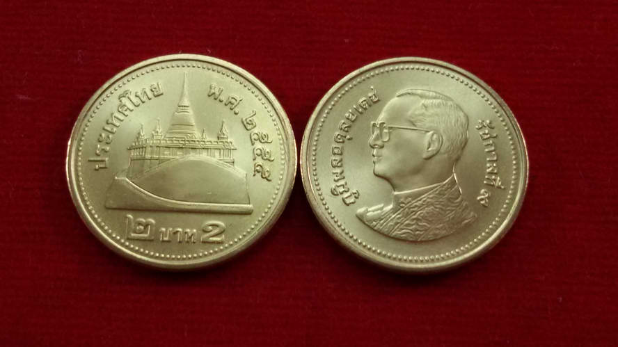 เหรียญ 2 บาทสีทองปี2555 สภาพใหม่UNC หายากลำดับ10