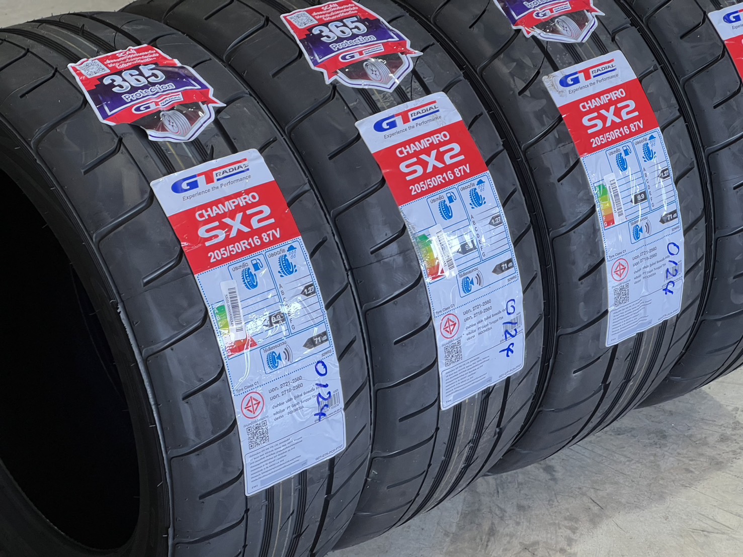 ยาง GTRADIAL SX2 ขนาด 205/50-16