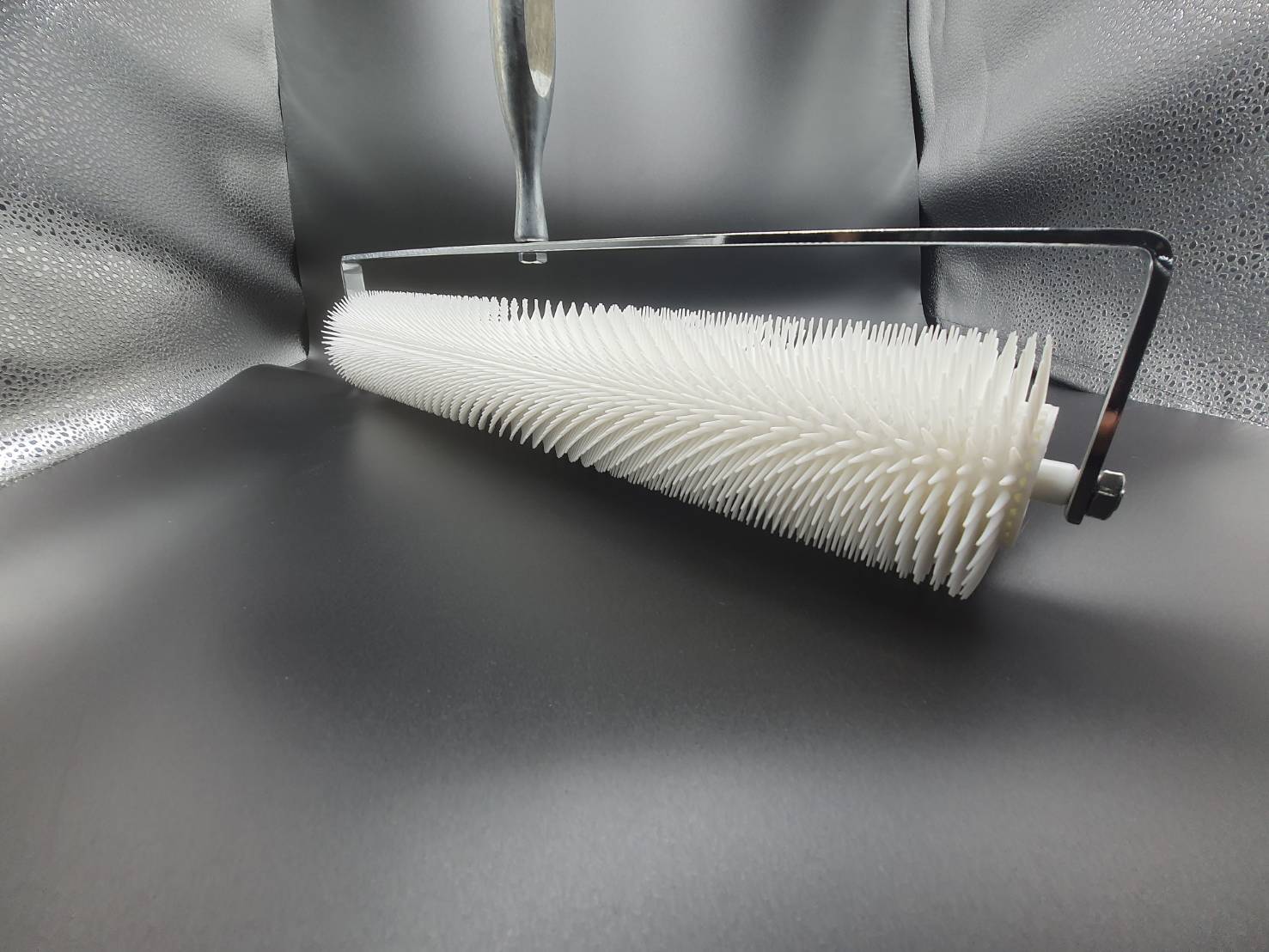 ลูกกลิ้งหนาม 10"x13 mm.(Spike roller)