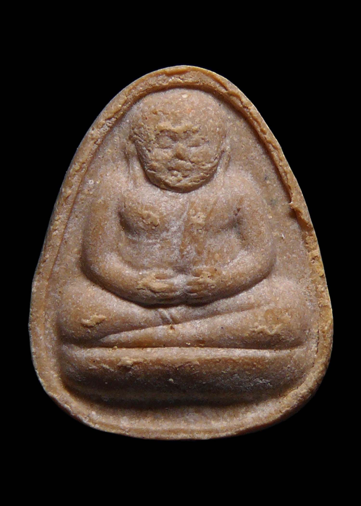 พระสังกัจจายน์ รุ่นเพชรรุ่งโรจน์ หลวงปู่โต๊ะ วัดประดู่ฉิมพลี หลังยันต์3นะ ปี2535 สภาพสวยเดิมๆ มวลสารสำคัญ คือ เถ้าอังคาร ของหลวงปู่โต๊ะ และผสมของผงเก่า