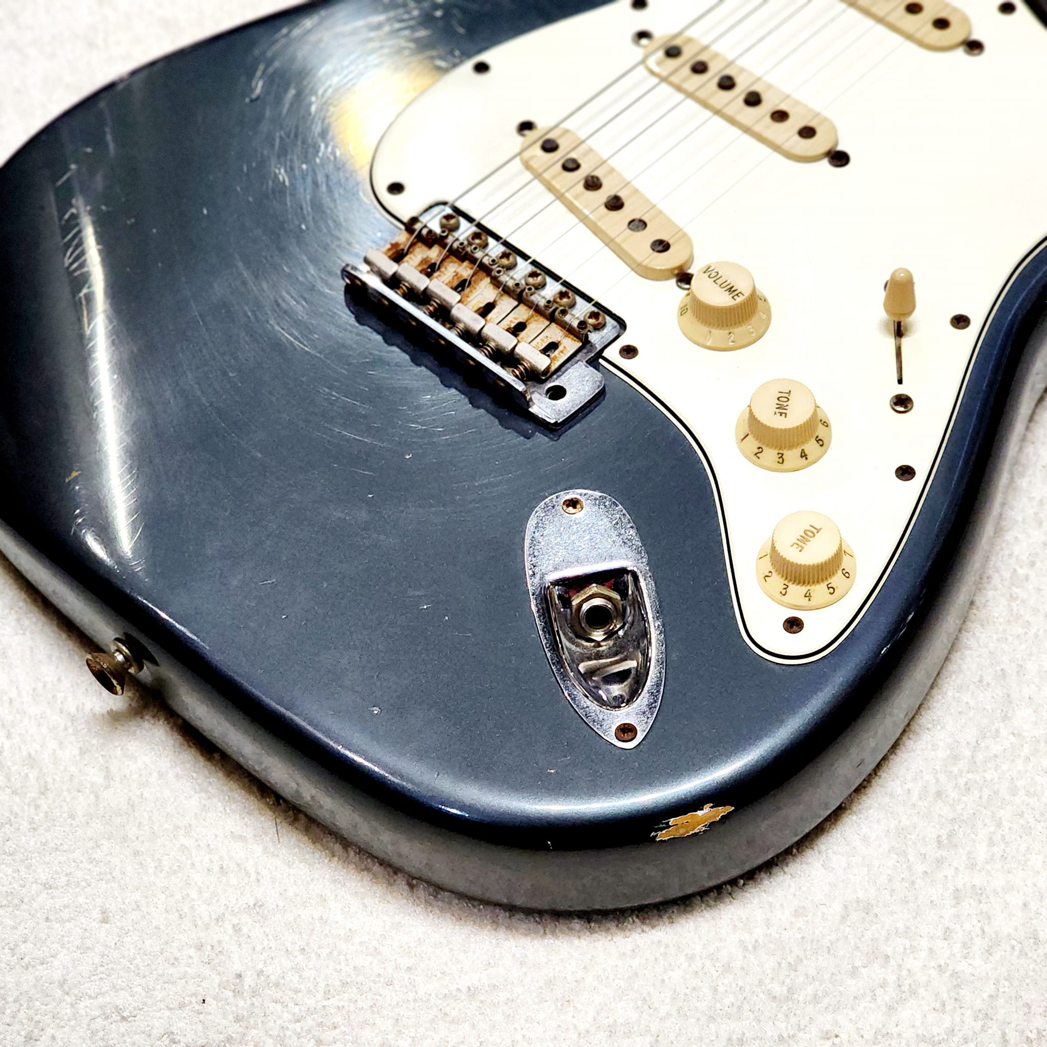 (USED) FENDER Custom Shop Stratocaster RE65 Relic Charcoal Frost Metallic 2005 SERIAL # R25483