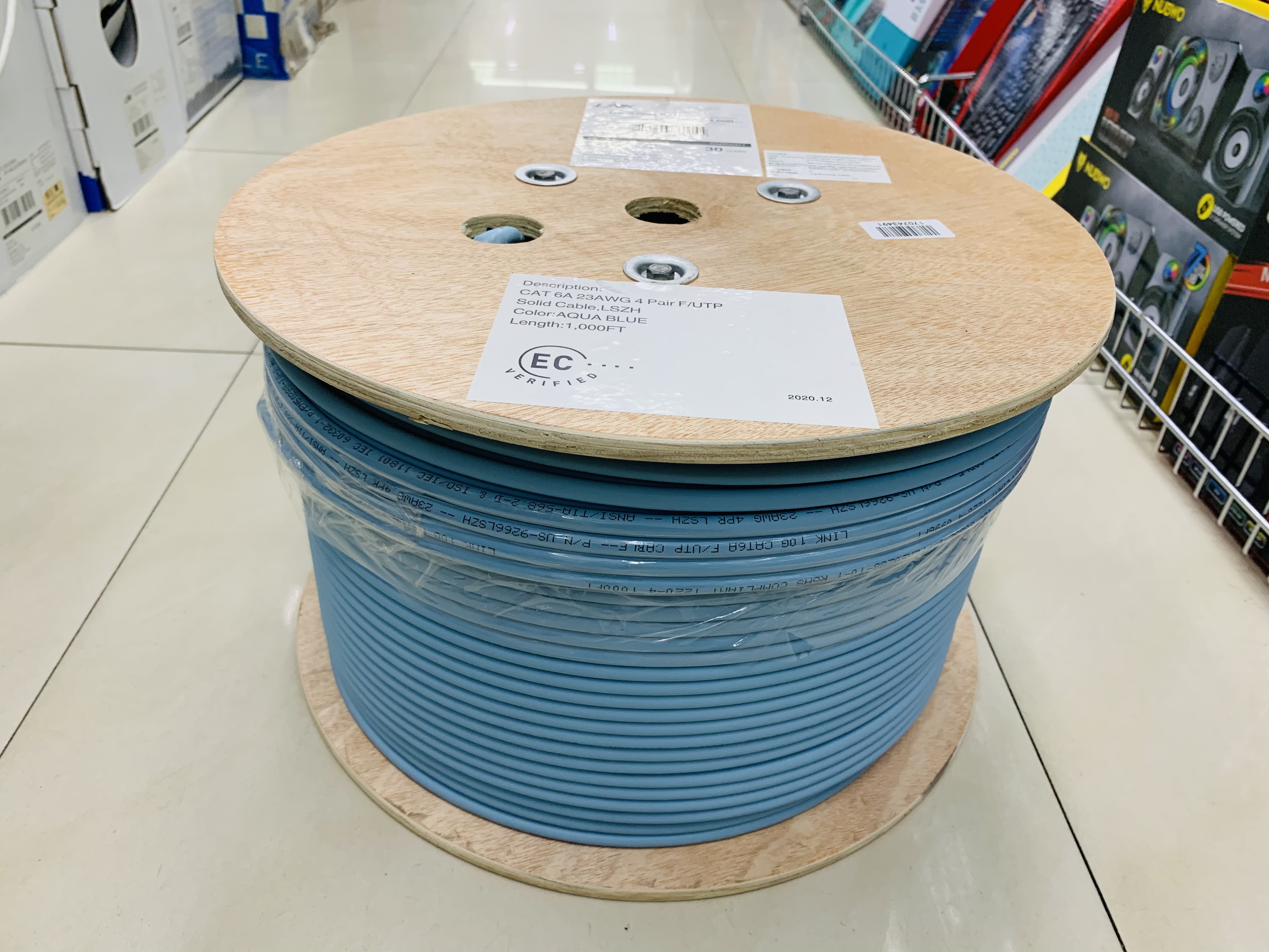 Link US-9146LSZH CAT6A UTP XG Cable, Bandwidth 750MHz, LSZH, สีฟ้า aqua Color 305 M./Roll Box ราคารวมVAT