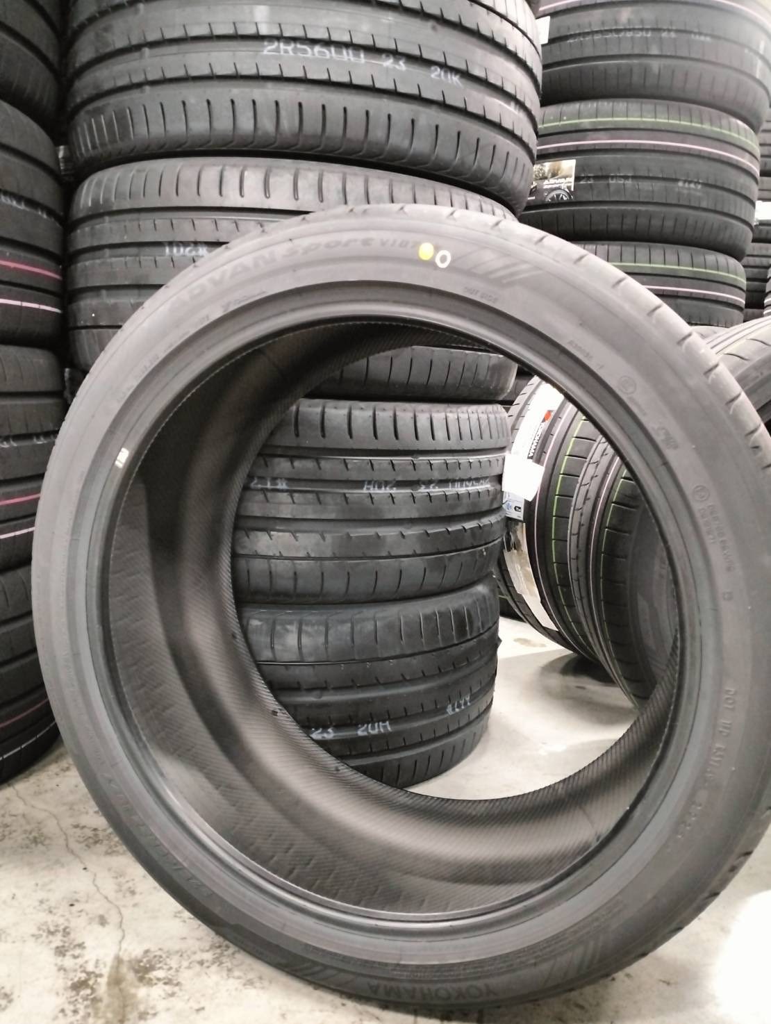 ยาง YOKOHAMA ADVAN SPORT V107 ขนาด 225/40-19ราคาพิเศษ สั่งได้