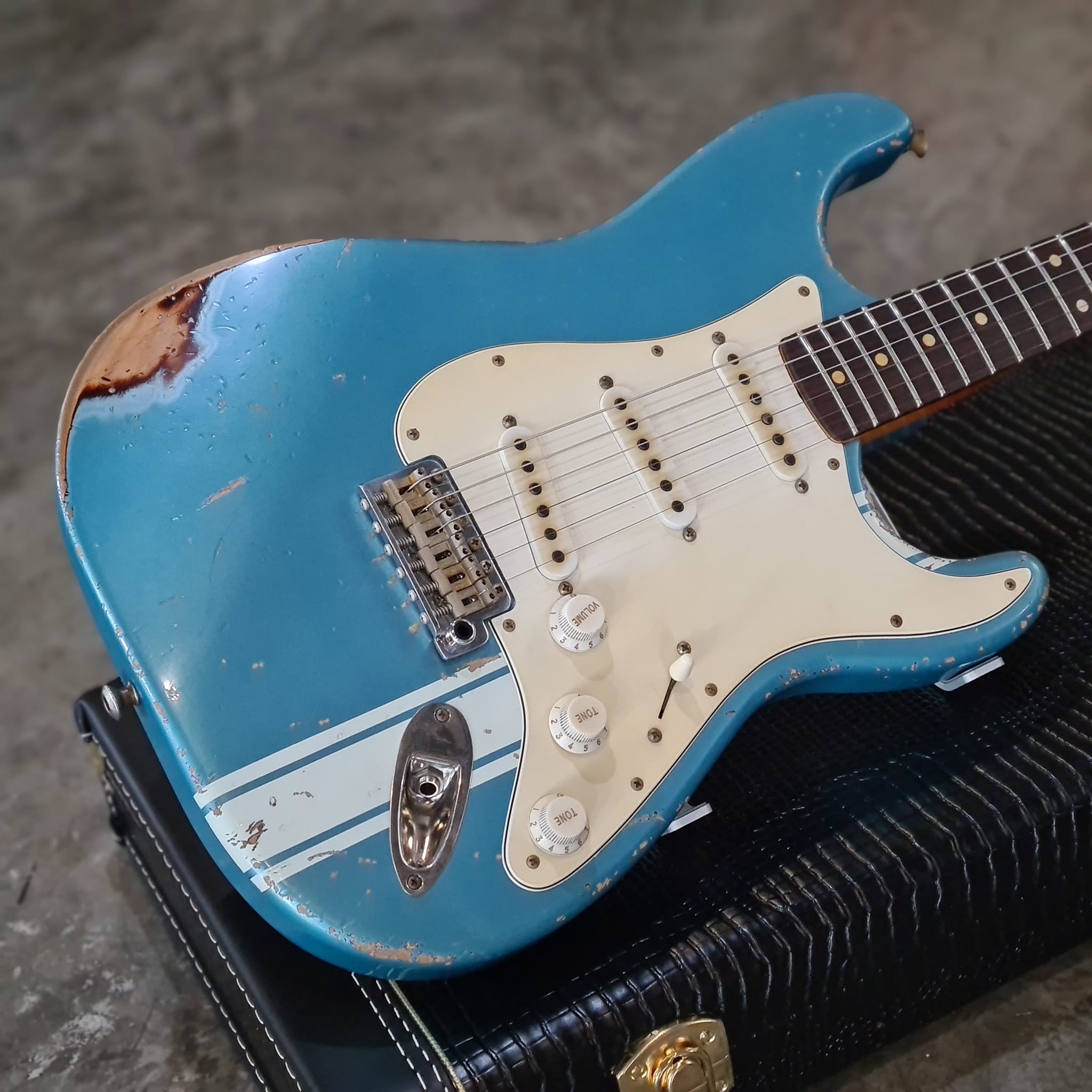(BRAND NEW) JOHN CRUZ CUSTOM GUITARS - CROSSVILLE ST , GULF BLUE METALLIC OVER SUNBURST "BATTLE AXE" #JC00880522 (2022)