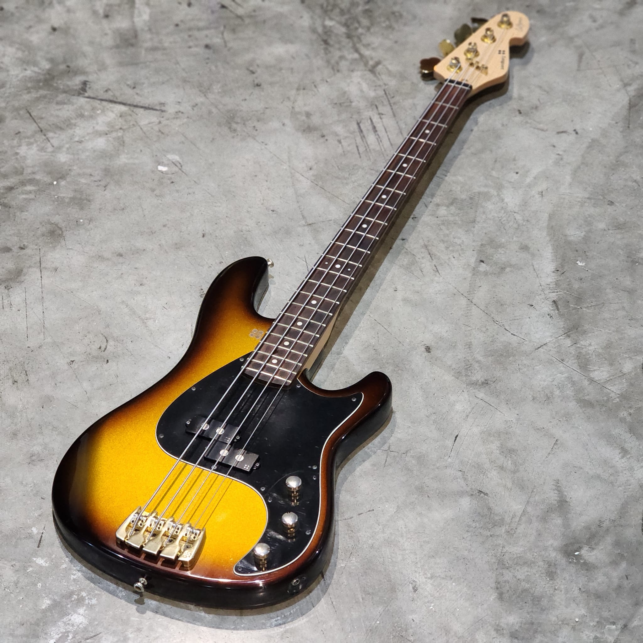 (USED) Sandberg California II VS4 High Gloss "Goldburst"