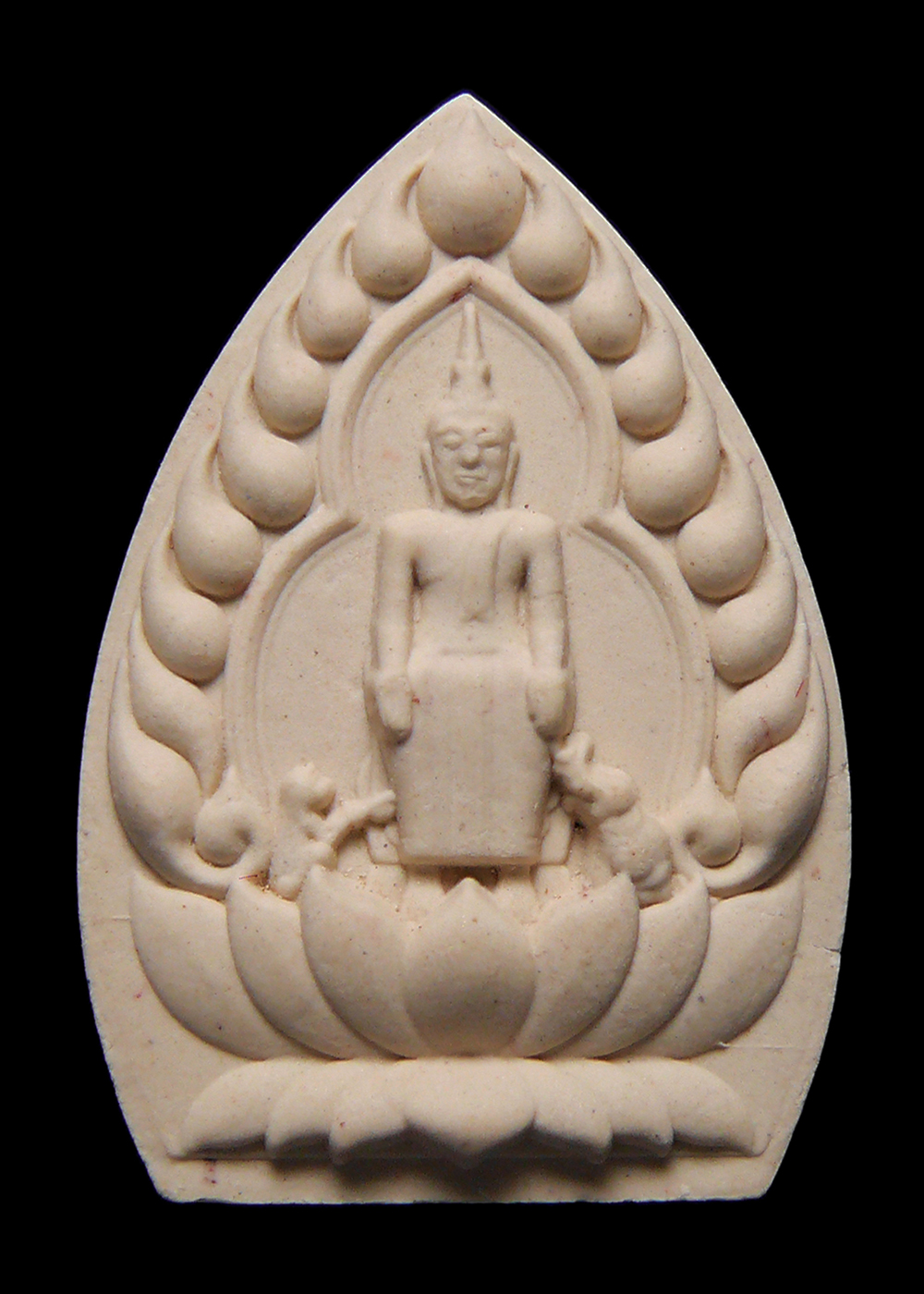 หลวงพ่อโต วัดป่าเลไลยก์วรวิหาร จ.สุพรรณบุรี อนุสรณ์เททองหล่อ ปี2556 พร้อมกล่อง