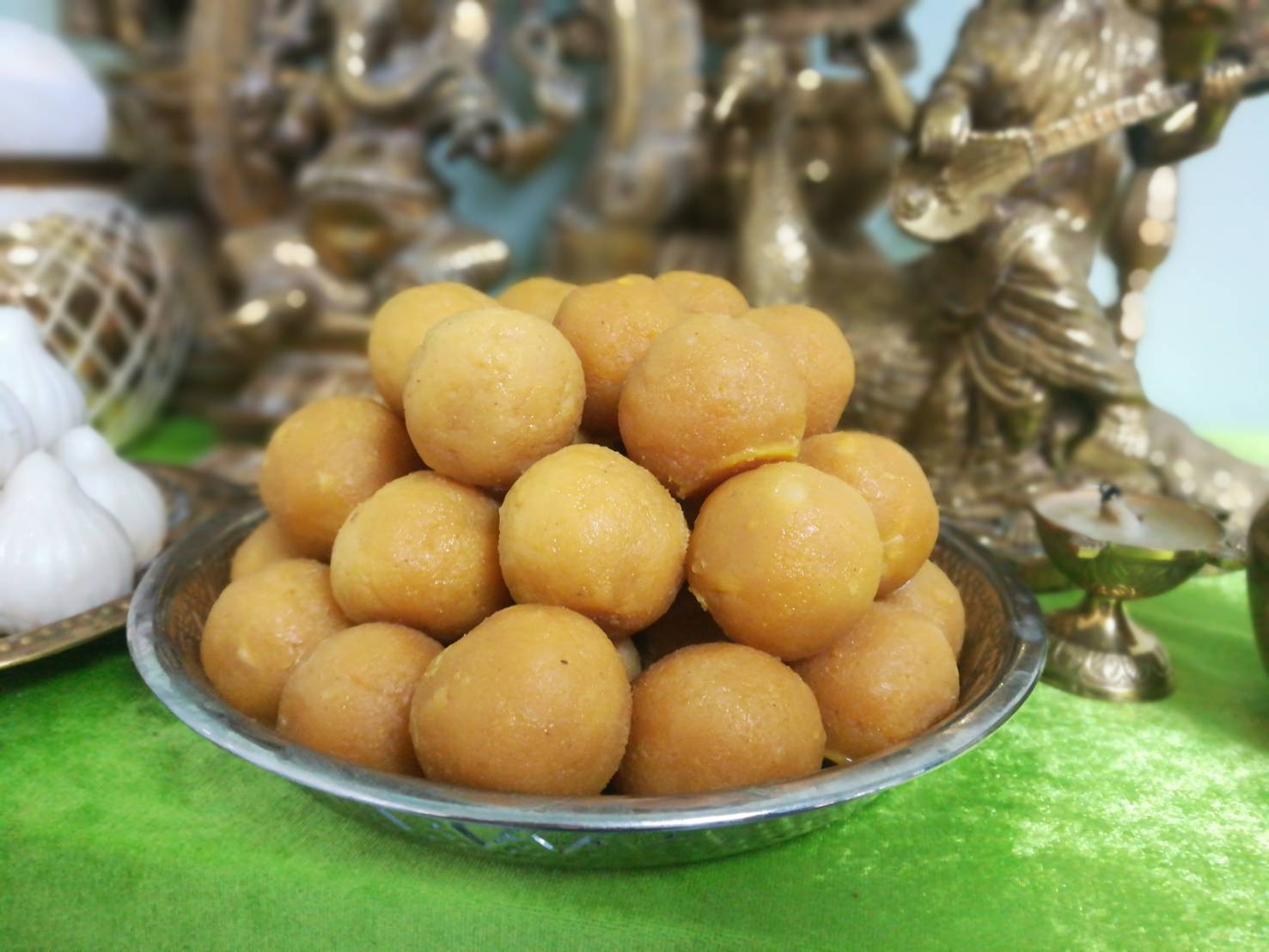 ขนมลาดู / ลูก