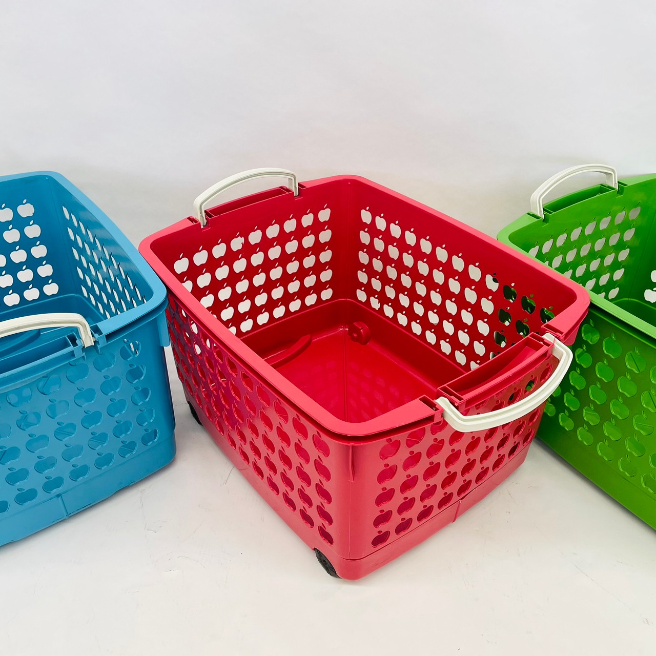 ชมพู ฟ้า เขียว