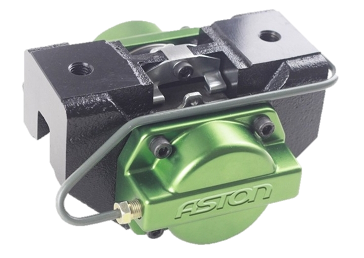 Pneumatic/Hydraulic - Pneumatic/Hydraulic / Disc Brakes DBM