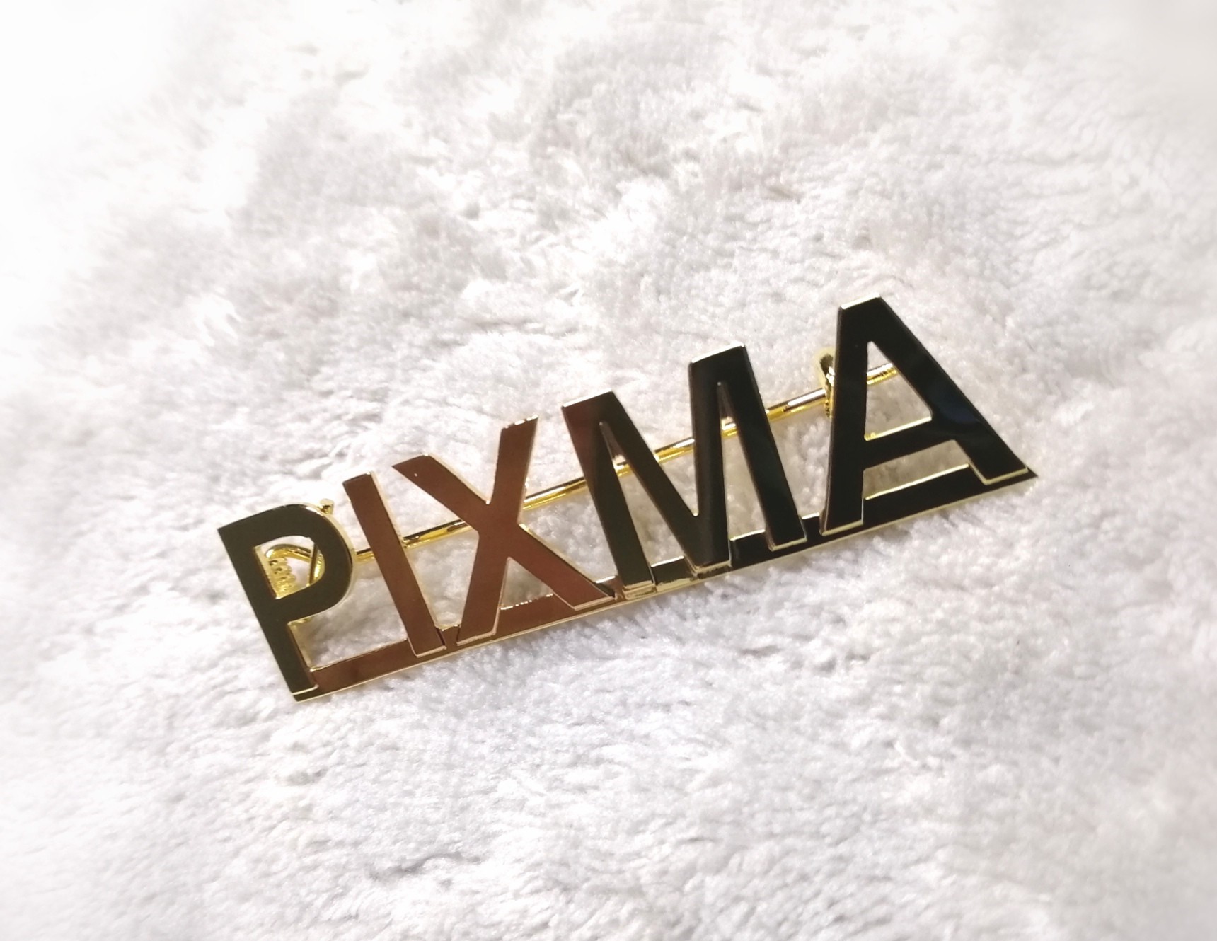 เข็มกลัดโลหะ