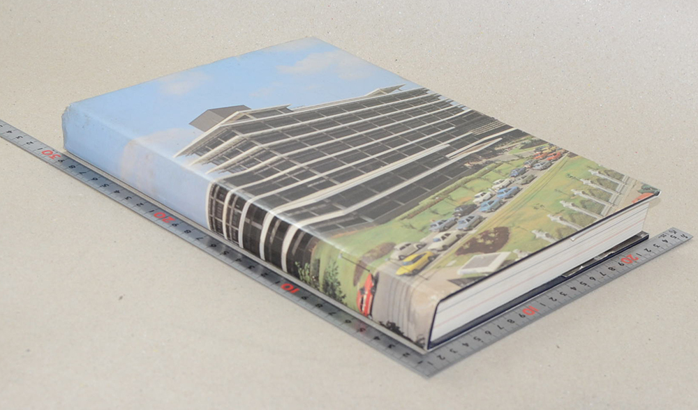 ที่ระลึกในการเปิดอาคารสำนักงานใหญ่ ธนาคารแห่งประเทศไทย