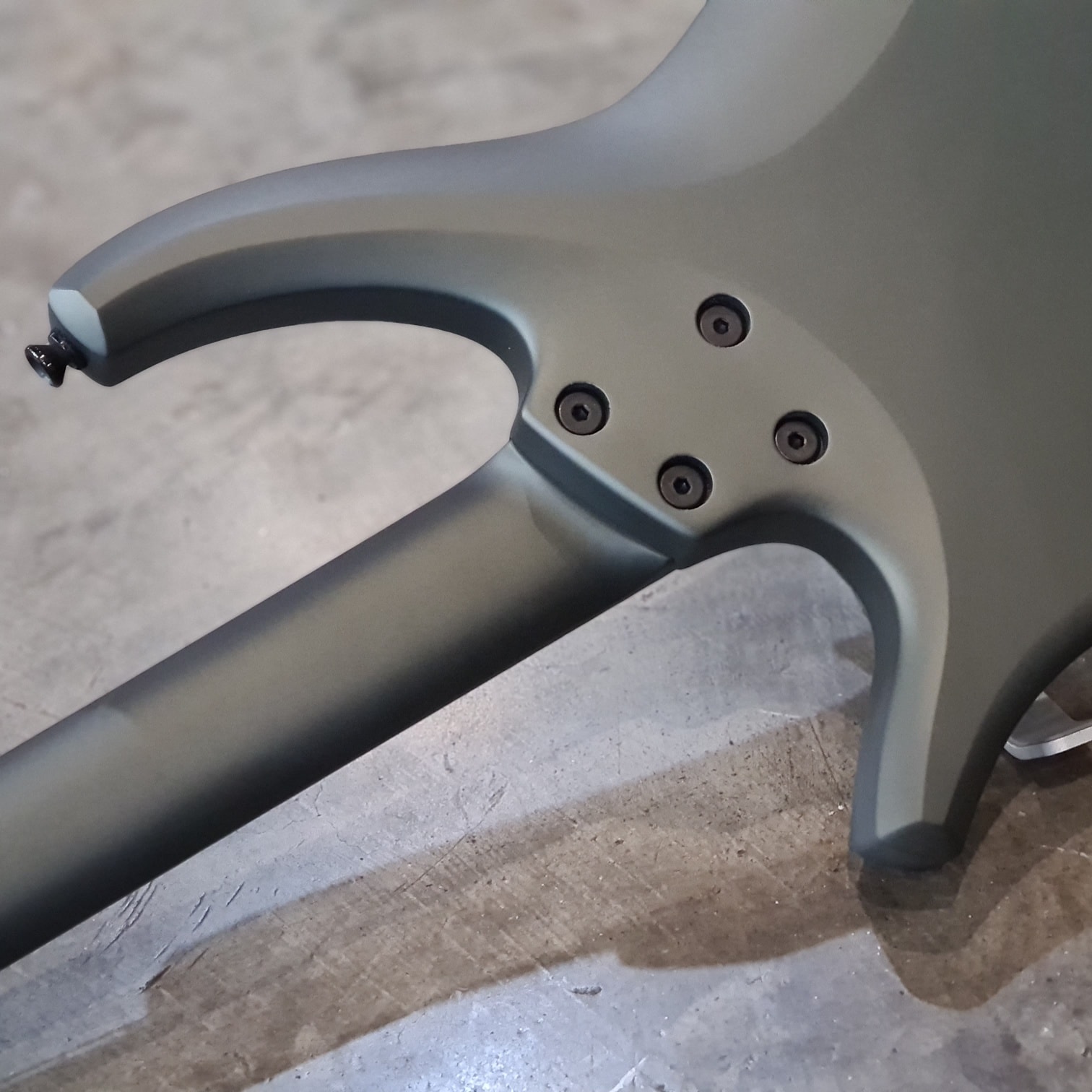 (BRAND NEW) MANSON ORYX VI - ADAM NOLLY GETGOOD SIGNATURE - RACING GREEN