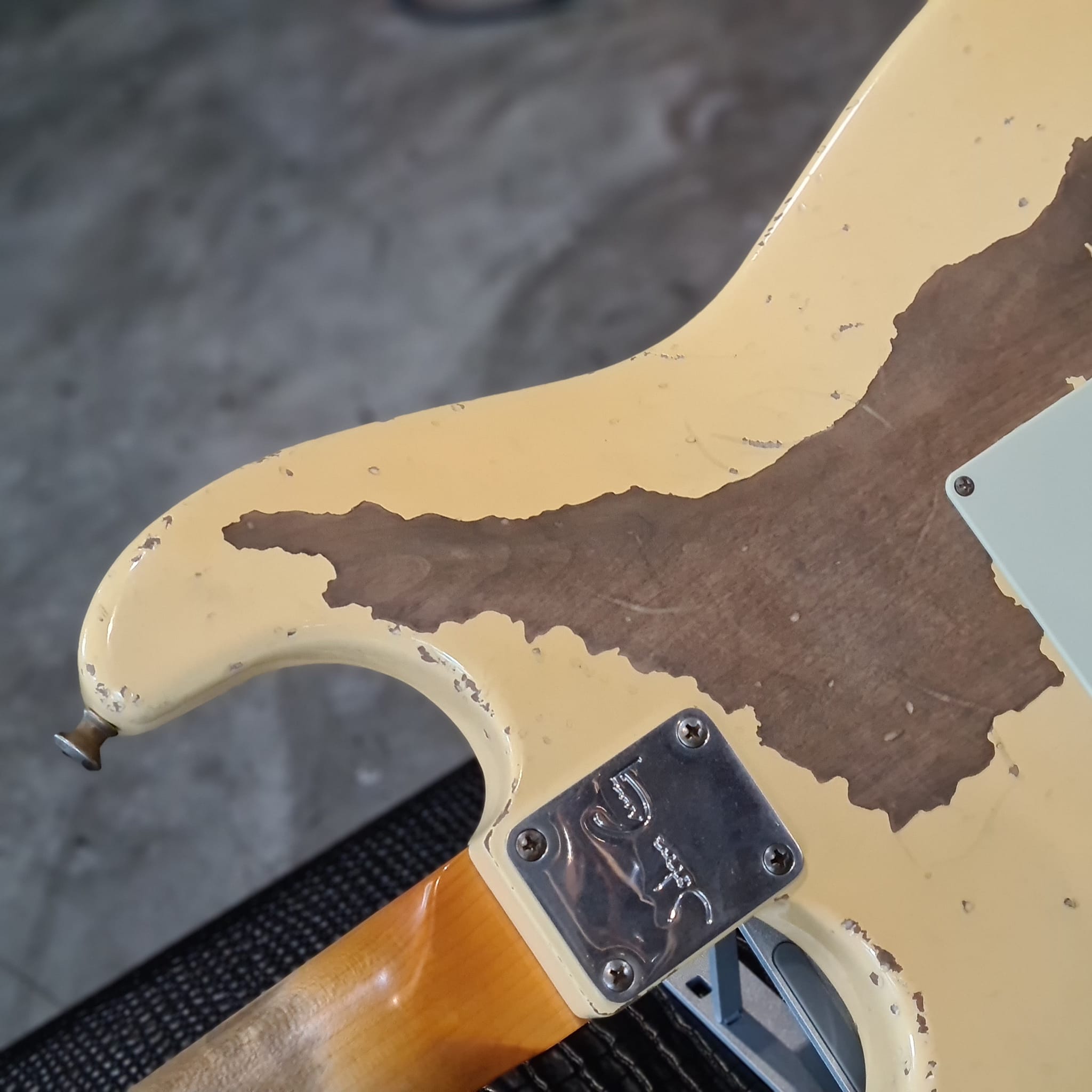 (BRAND NEW) JOHN CRUZ CUSTOM GUITARS - CROSSVILLE ST , VINTAGE WHITE "BATTLE AXE" #JC01010622 (2022)