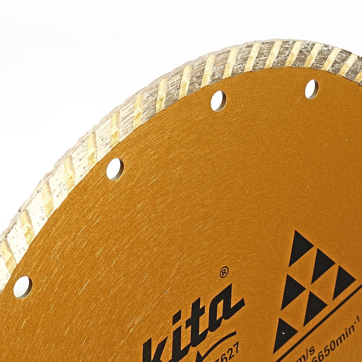 MAKITA D-37627 ใบเพชร 9" แห้ง ก้างปลา-ทอง