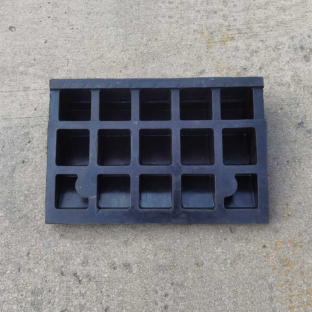 YAMADA CR02 ยางปีนฟุตบาท 470x345x130mm