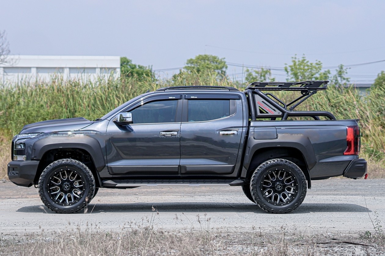 โรบาร์คลาสสิก V.2 พร้อมแร็คหลังคาคลาสสิก Mitsubishi TRITON 2024